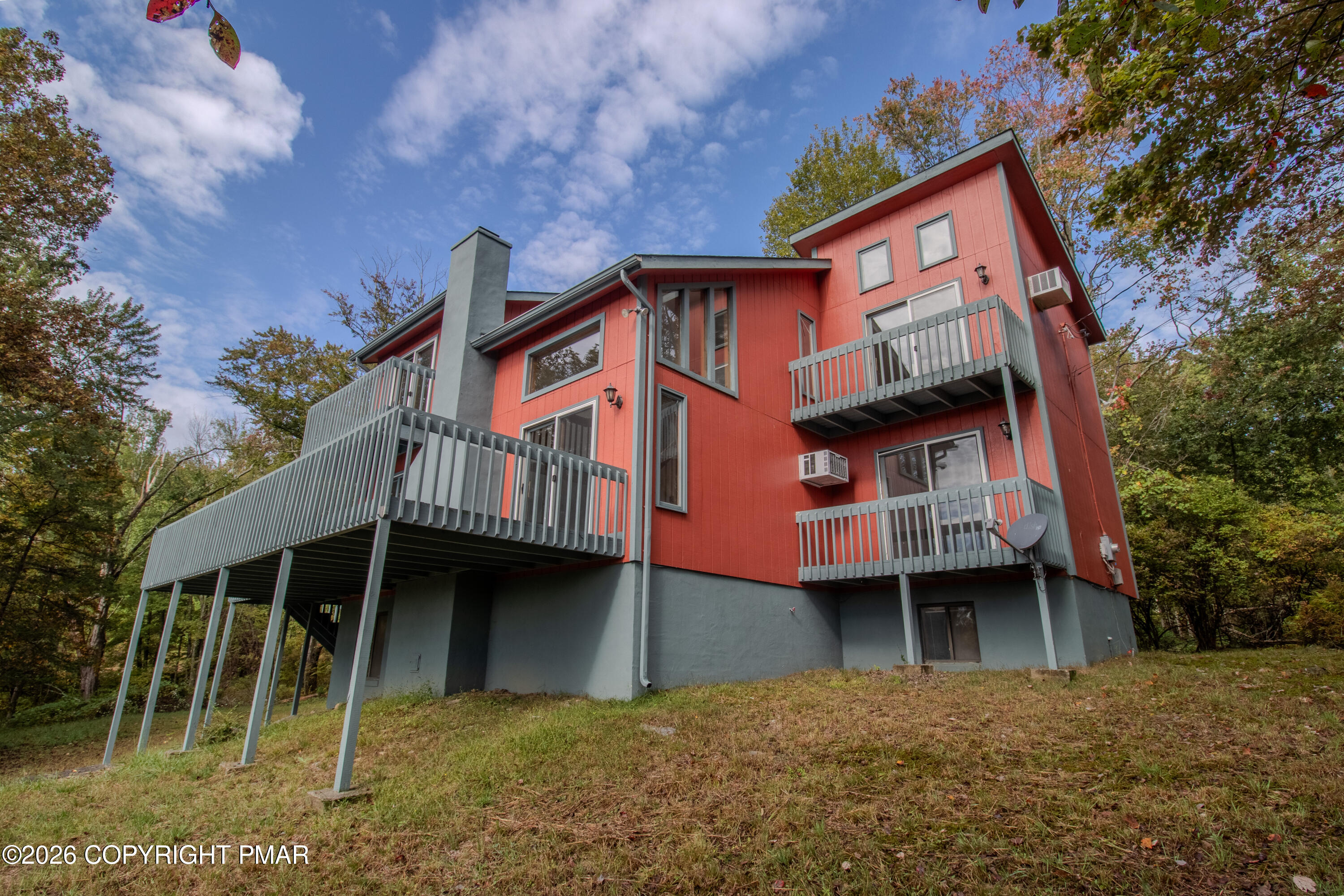 1142 Yorkshire Lane