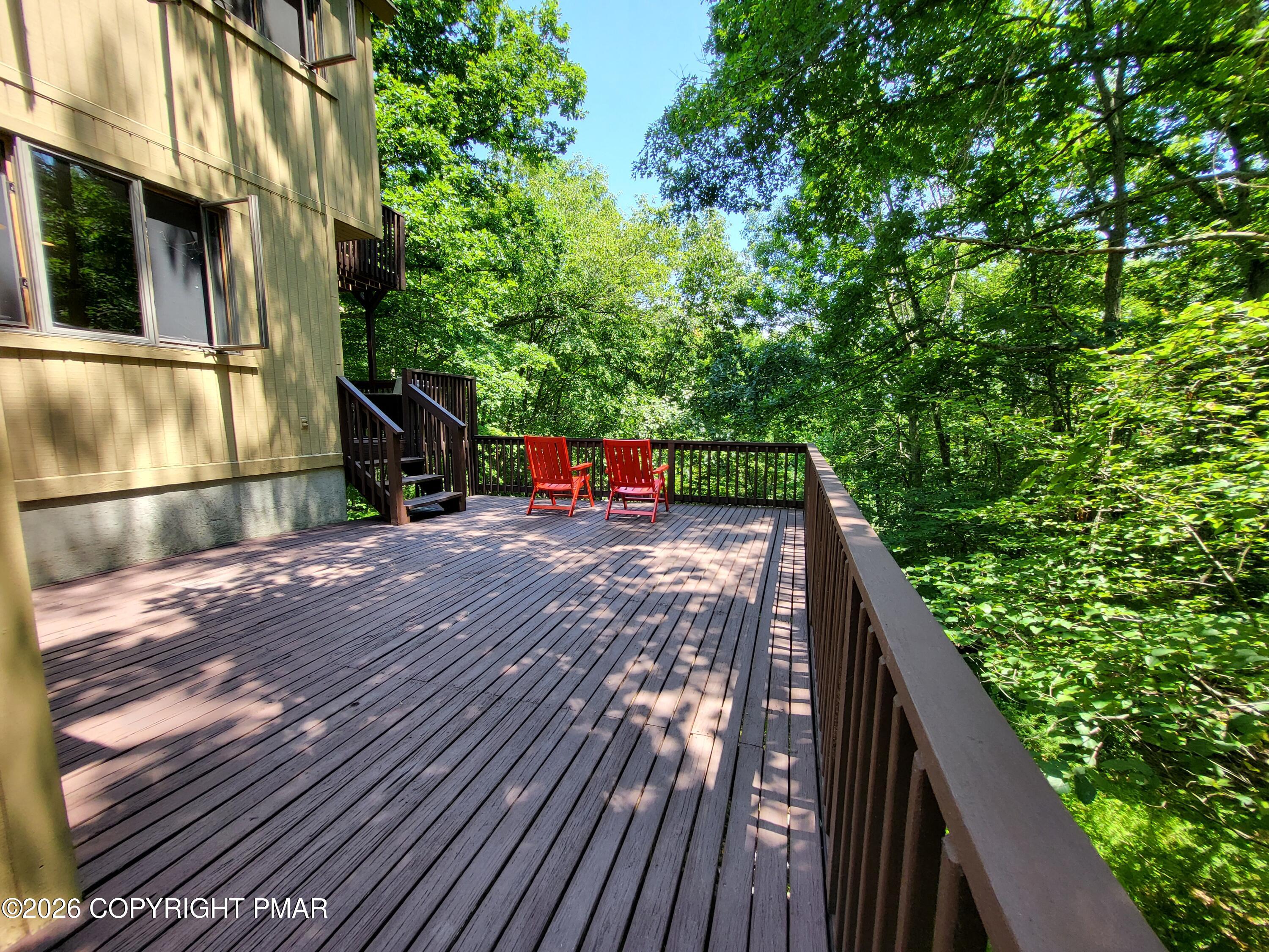 548 Clubhouse Drive