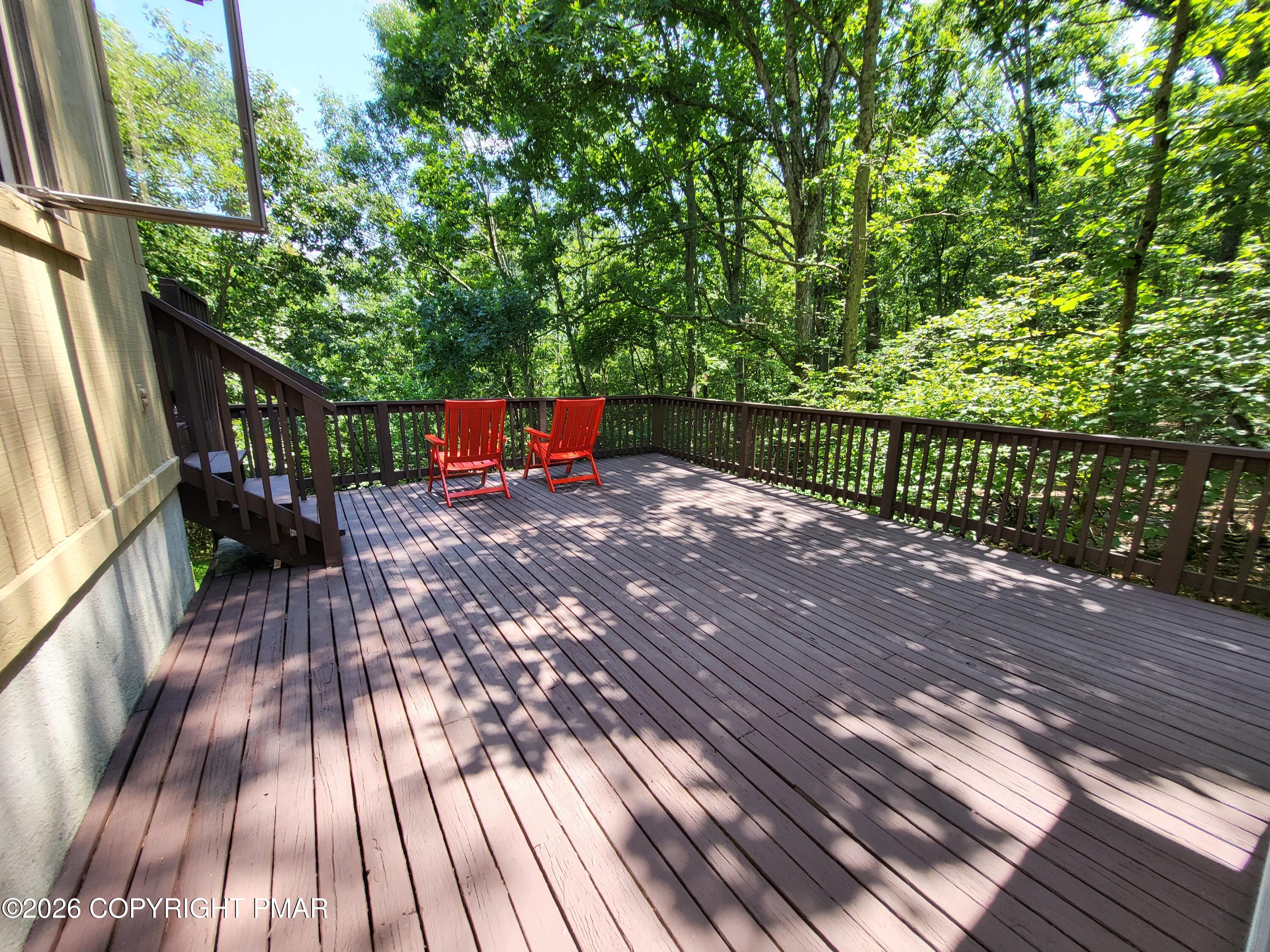 548 Clubhouse Drive
