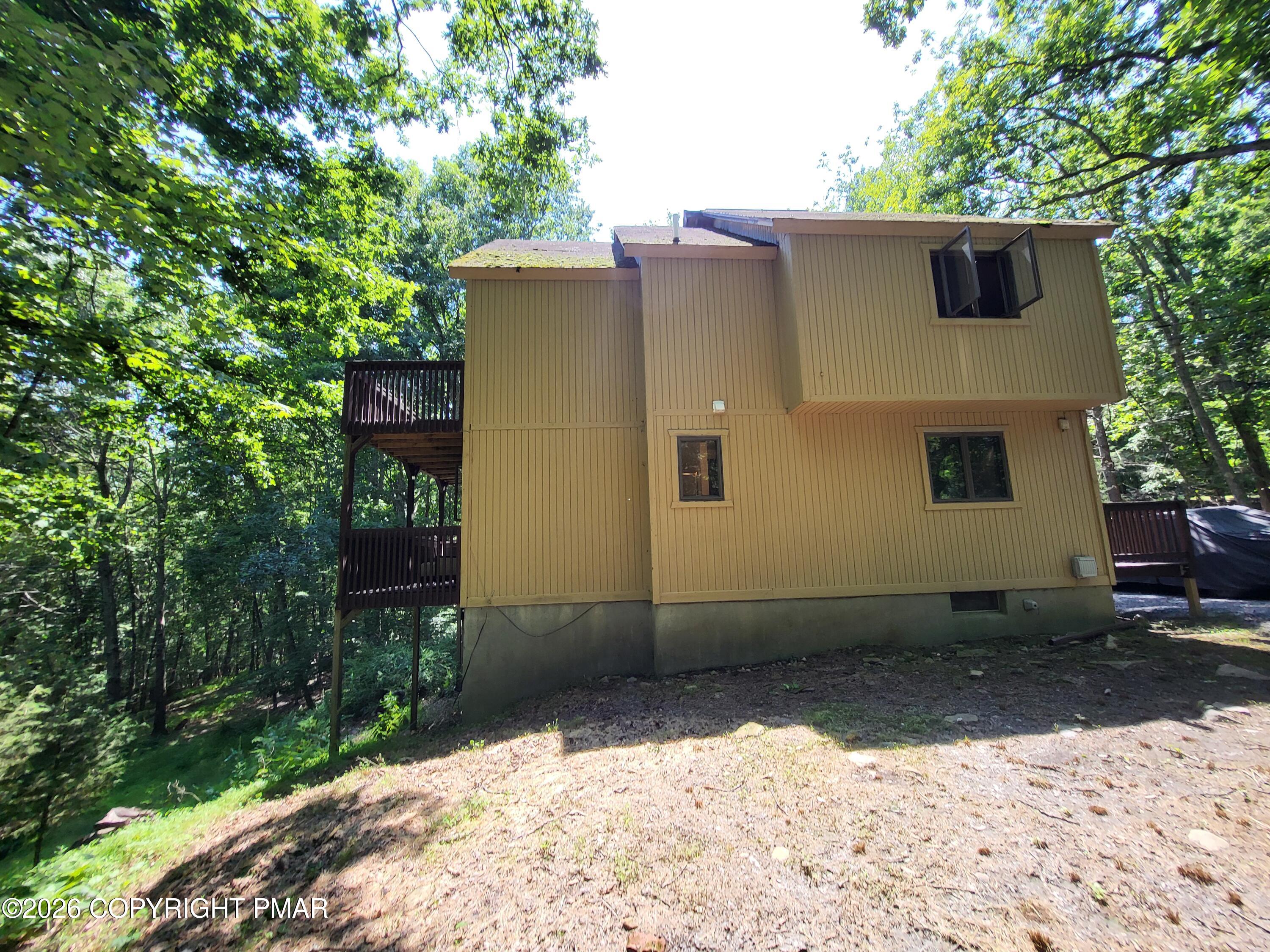 548 Clubhouse Drive