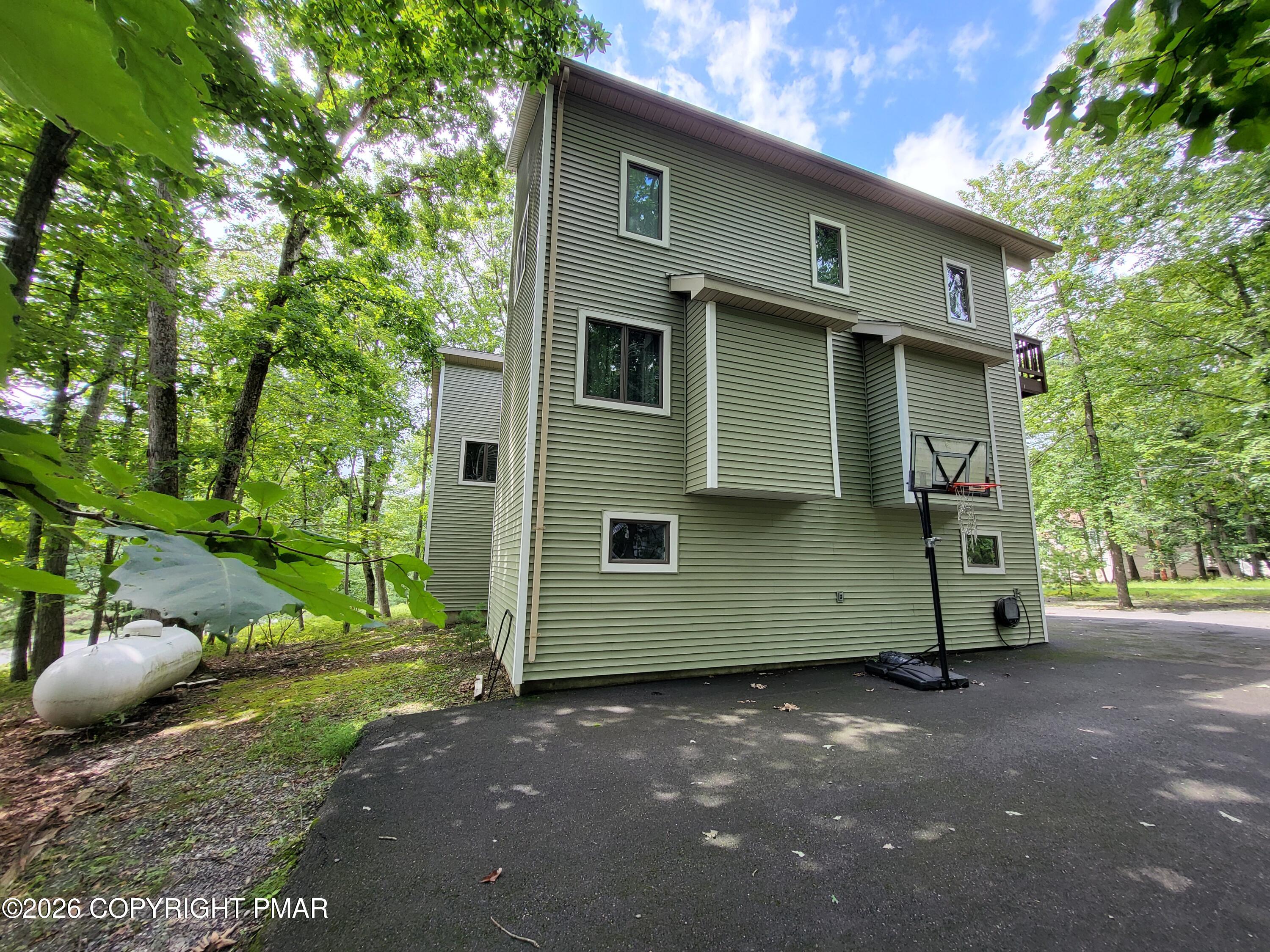 3233 Windermere Drive