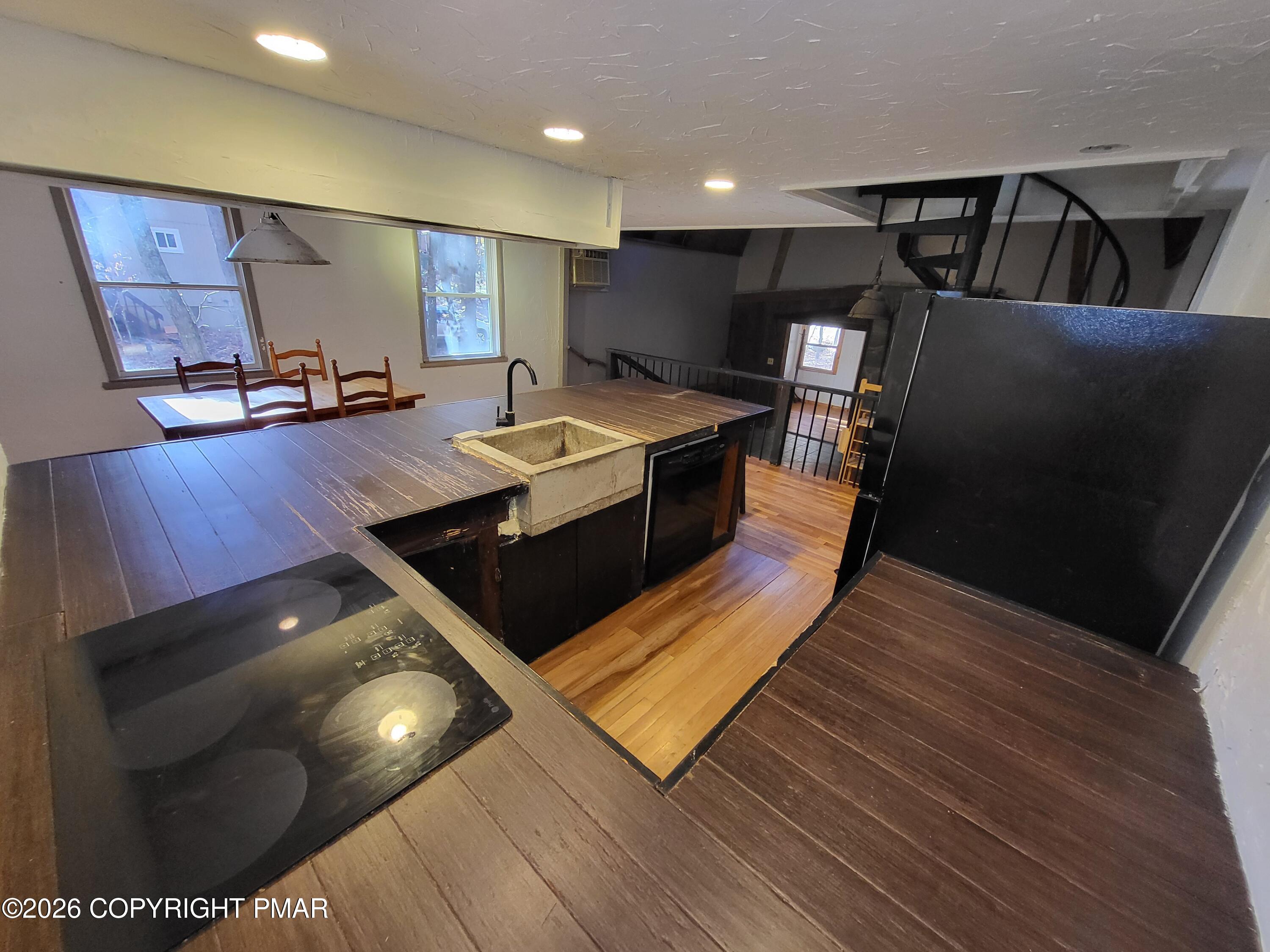 169 Saunders Drive