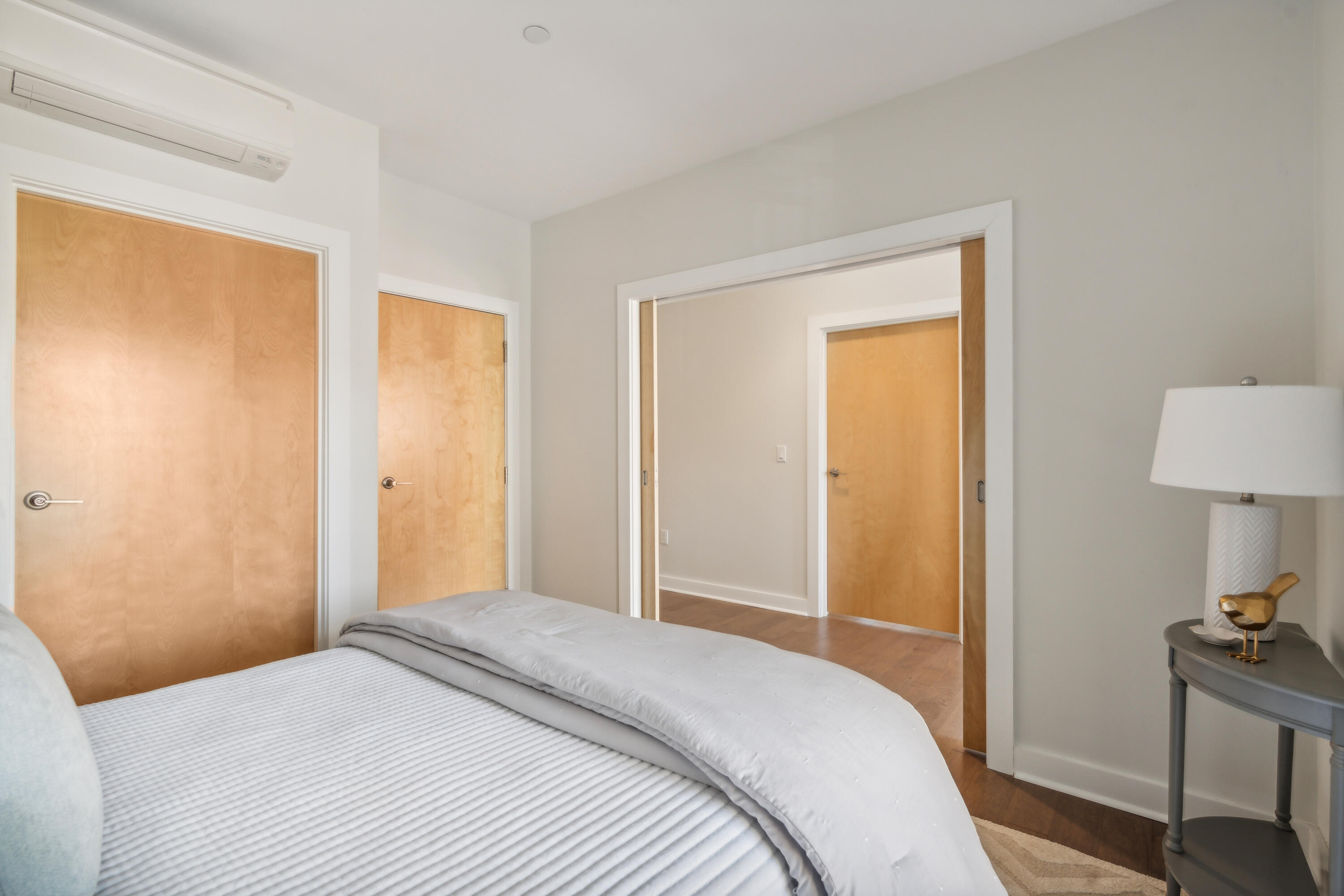 113 Newbury Street, 105