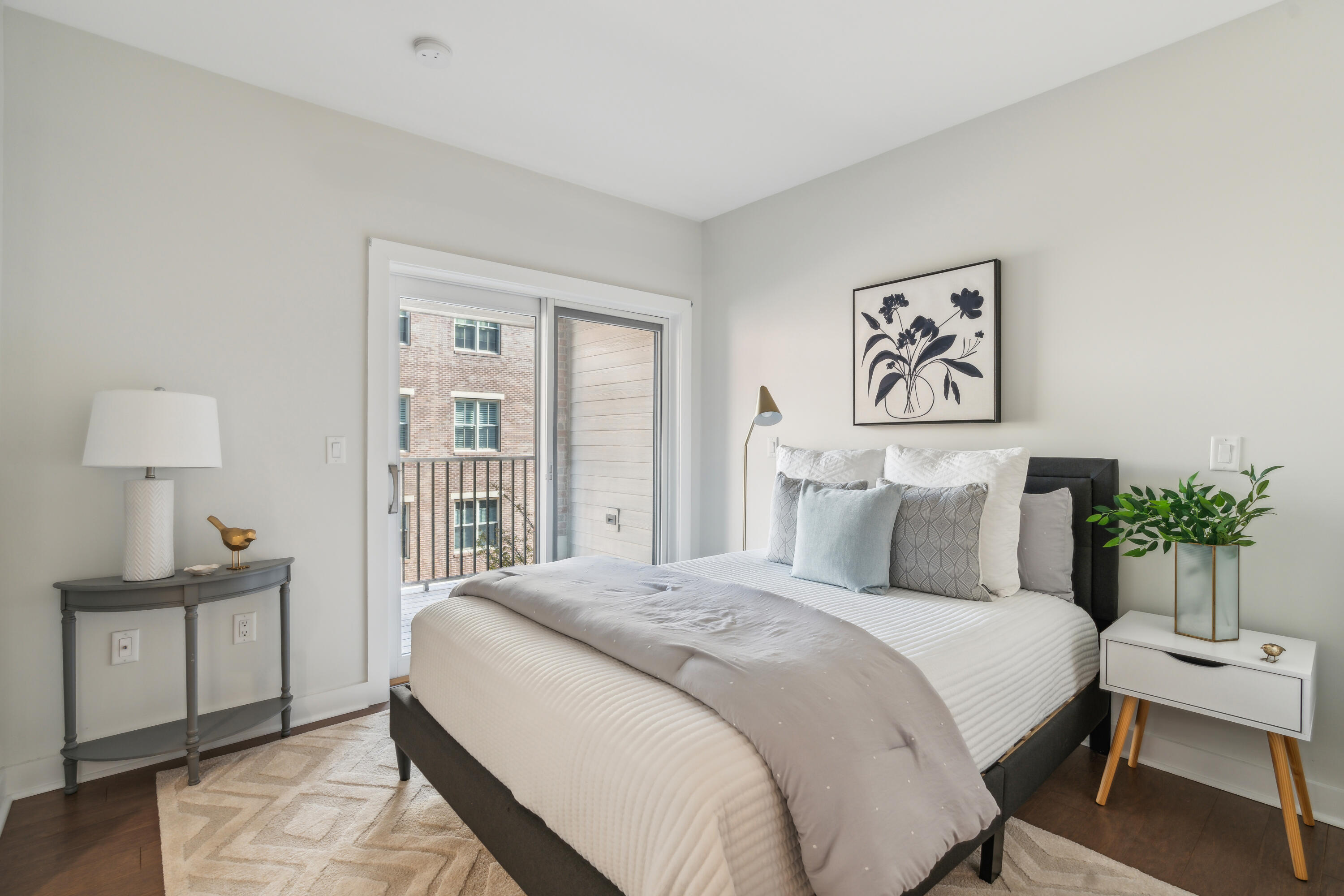 113 Newbury Street, 105