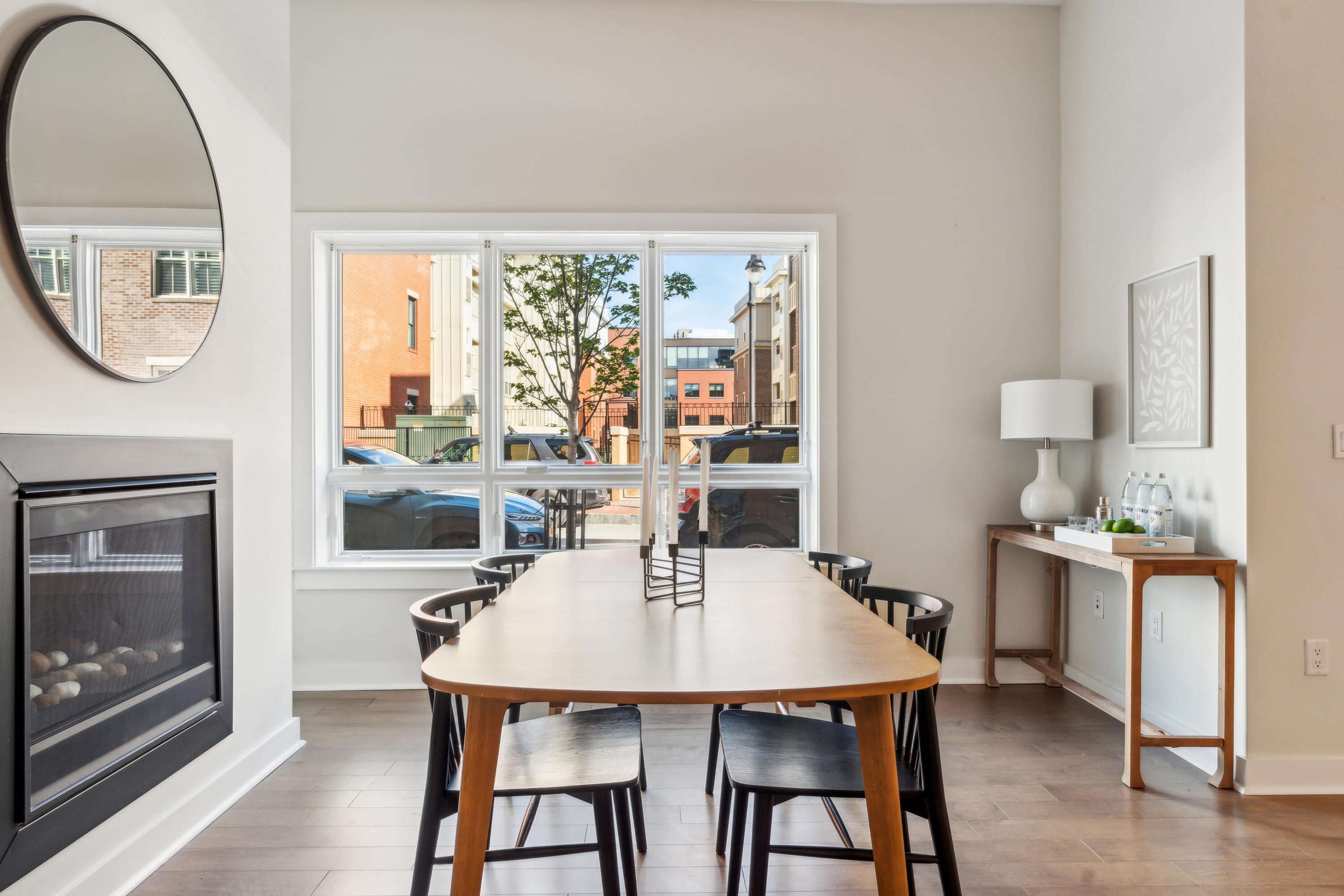 113 Newbury Street, 105