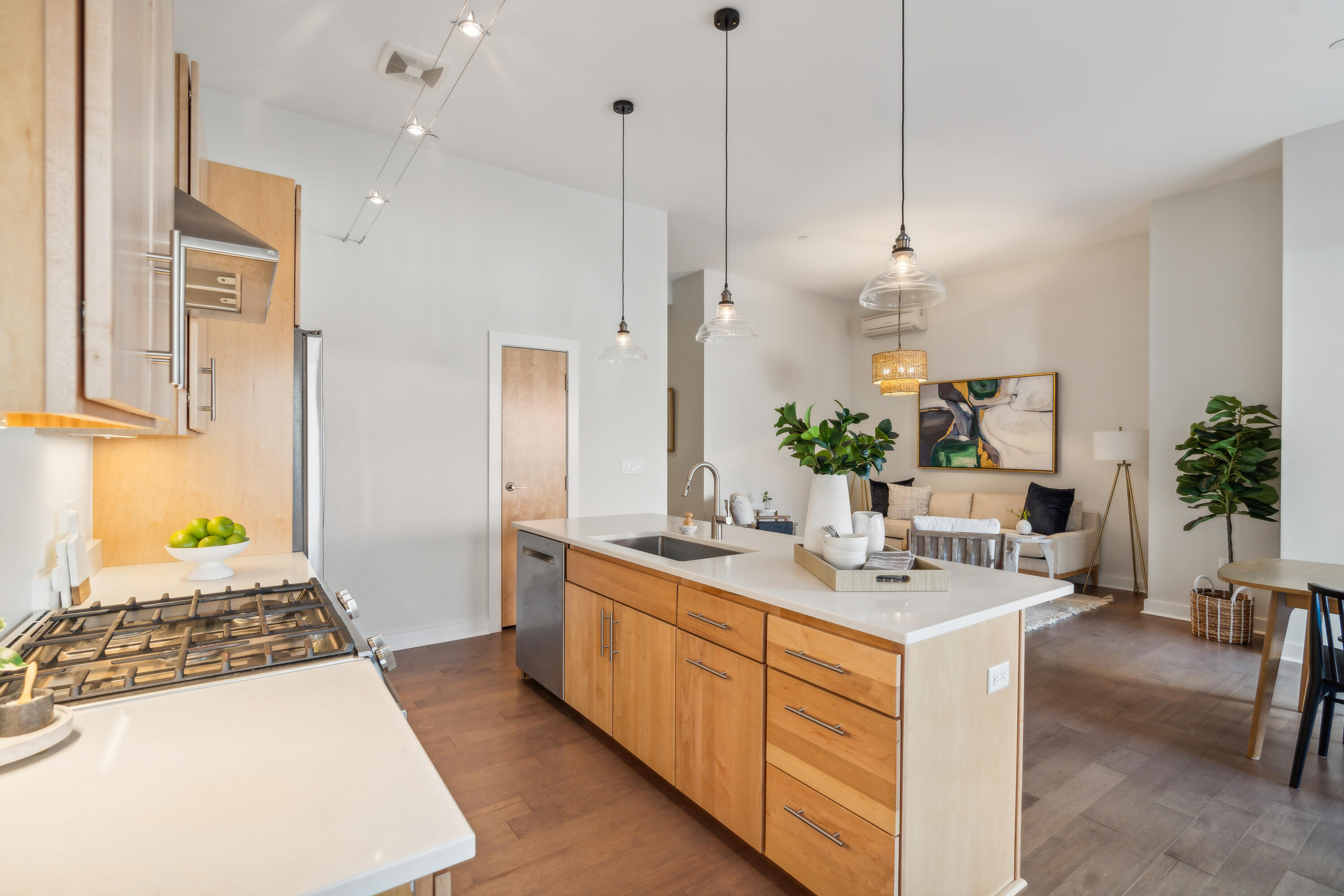 113 Newbury Street, 105