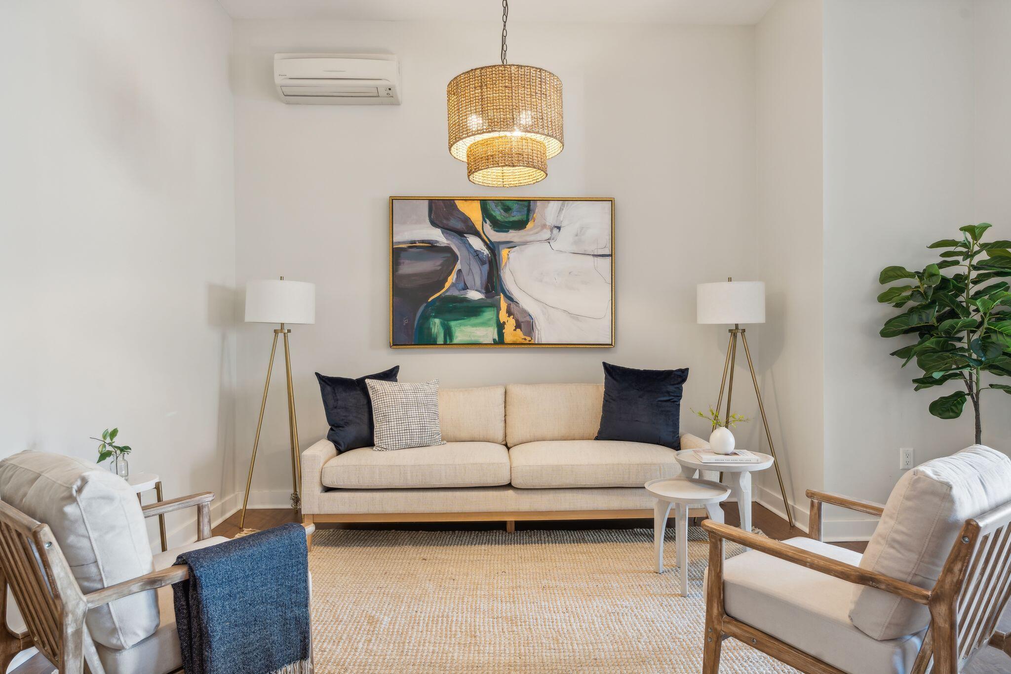 113 Newbury Street, 105