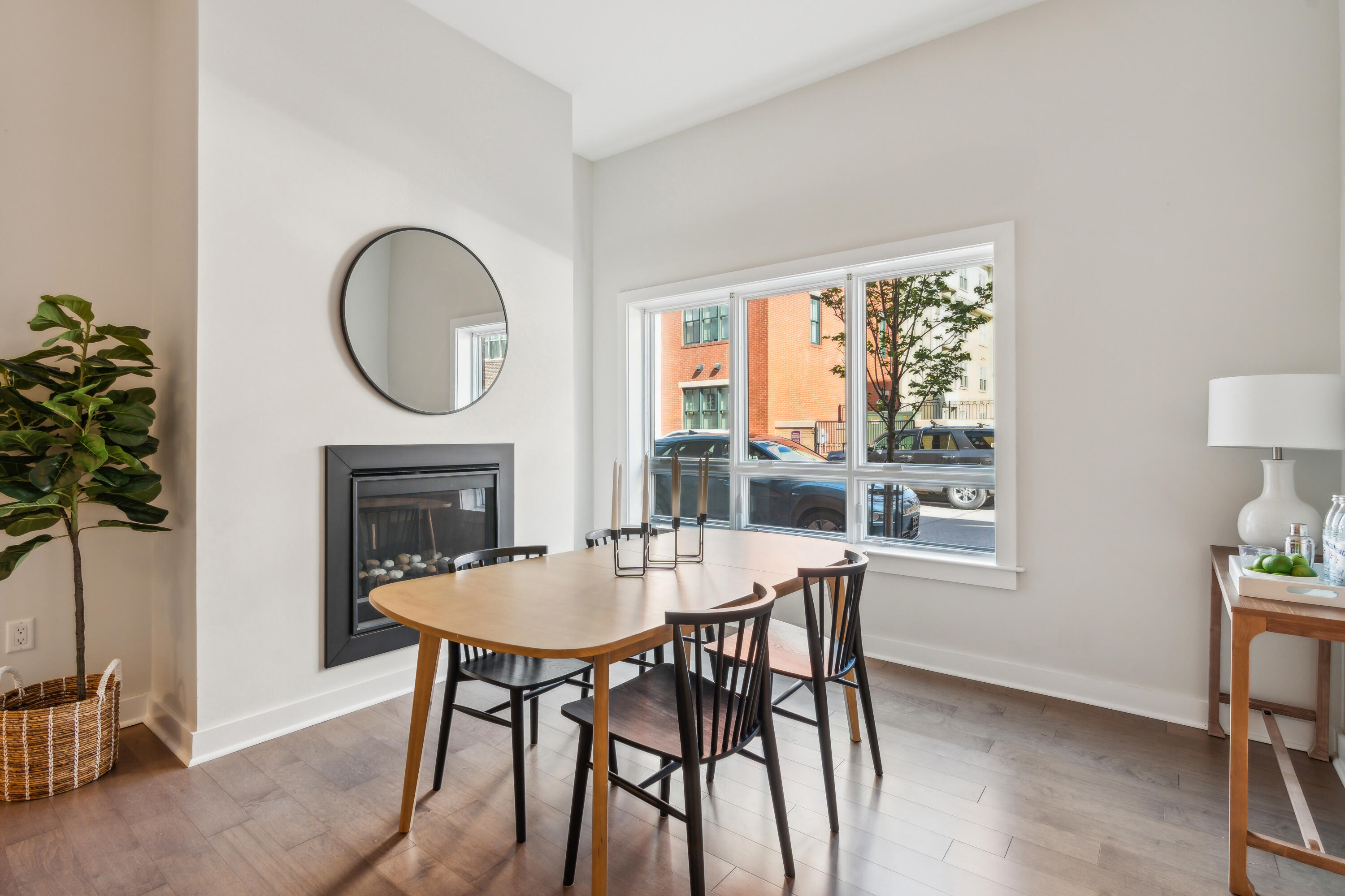 113 Newbury Street, 105
