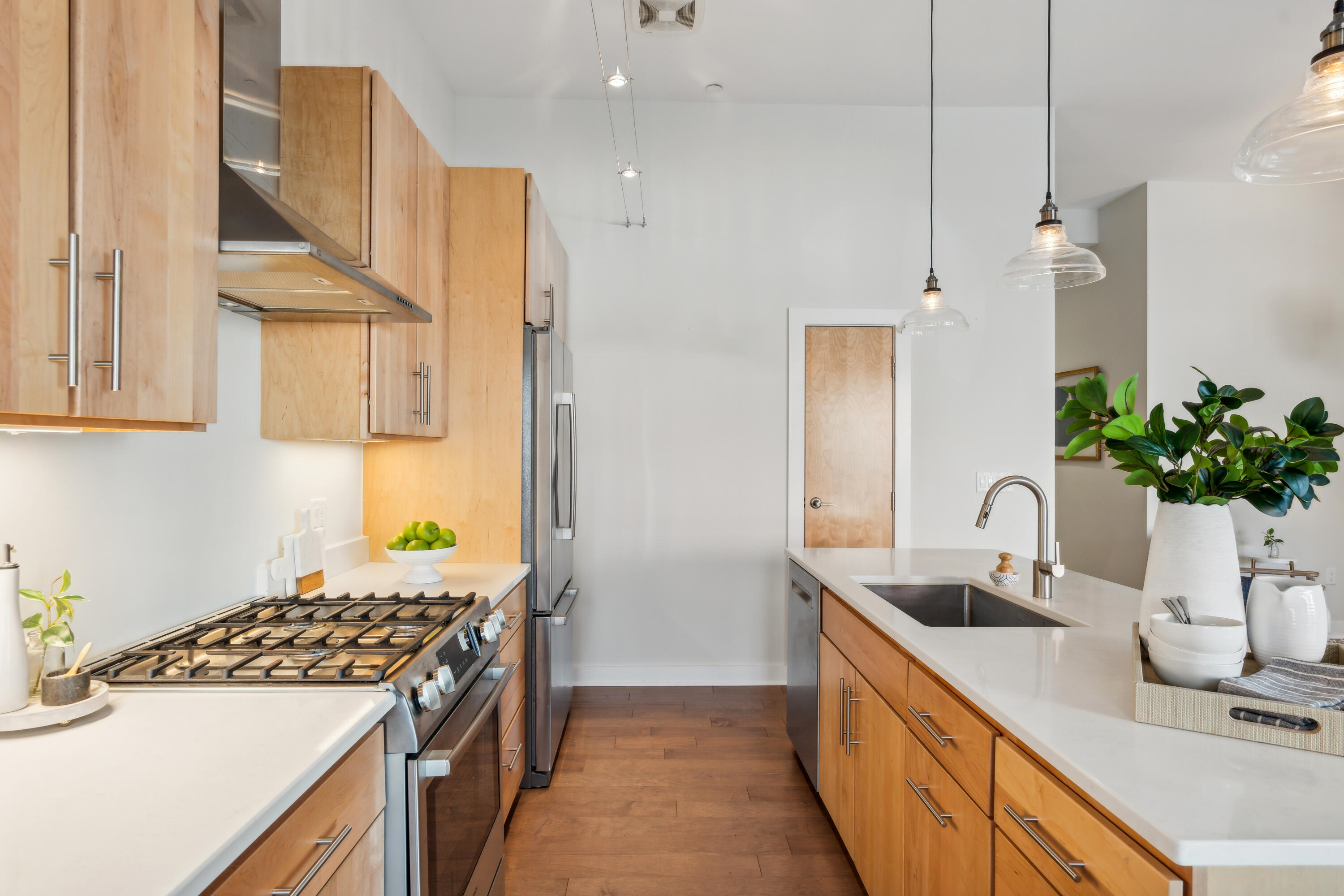 113 Newbury Street, 105