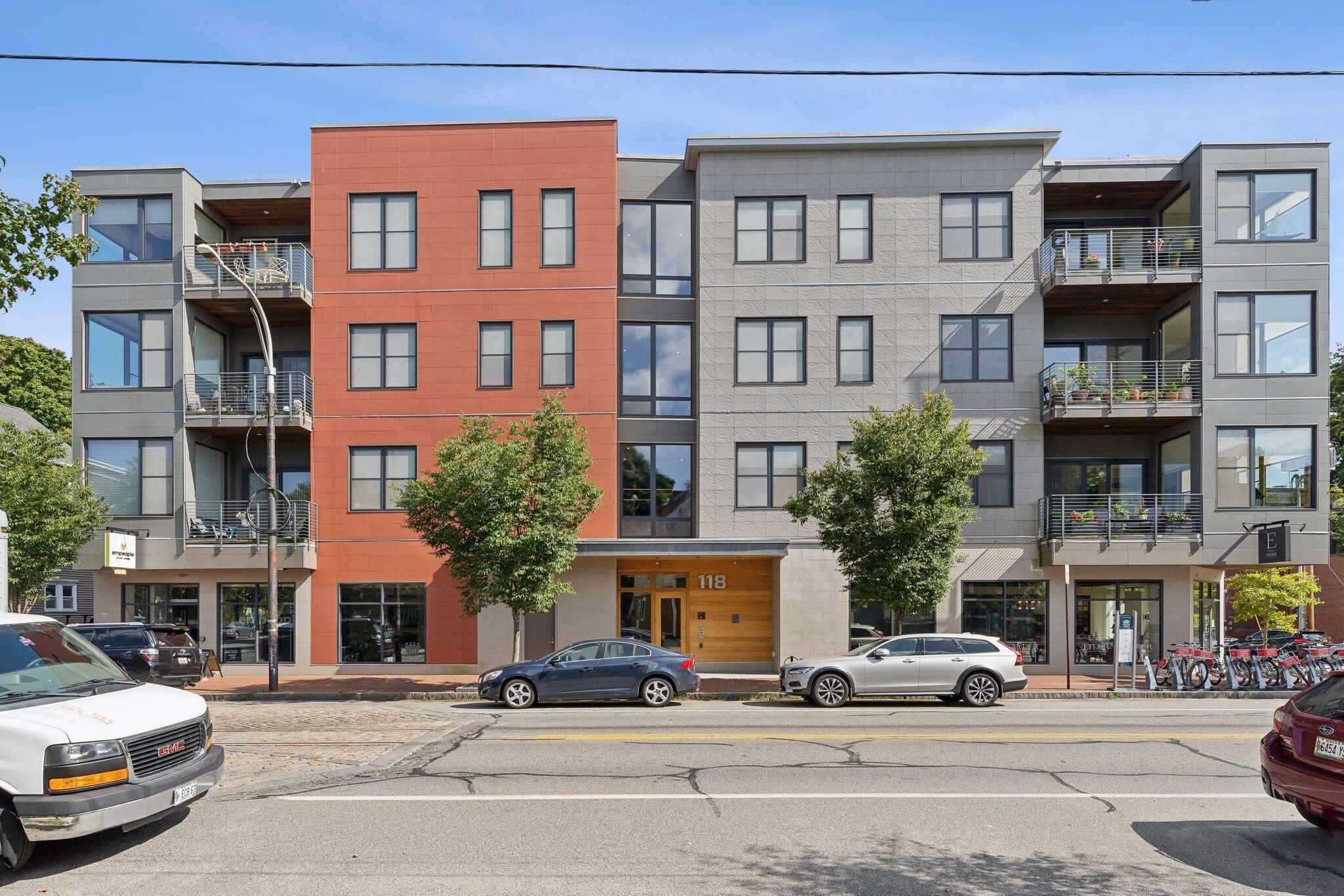 118 Congress Street, 203