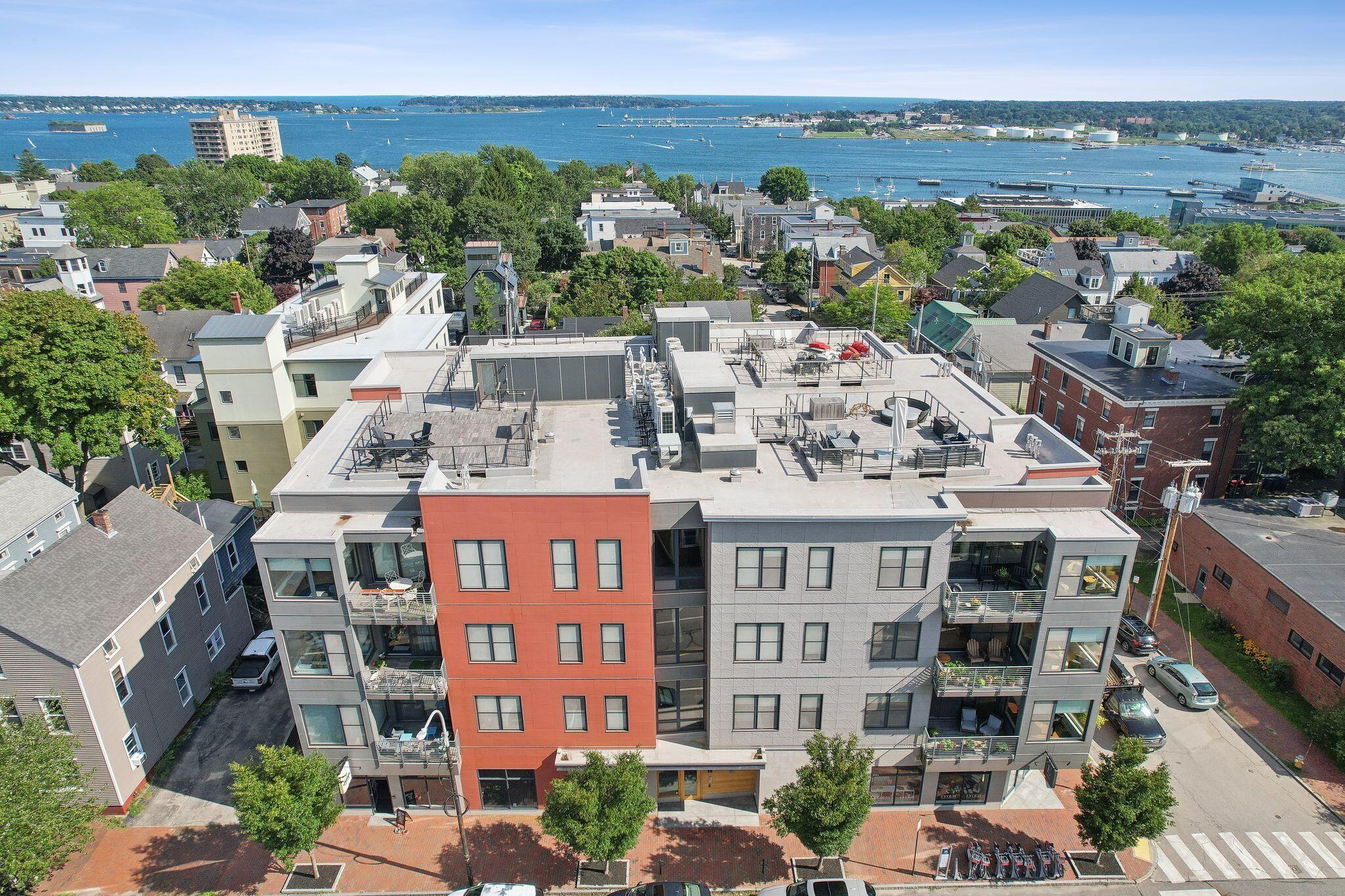 118 Congress Street, 203