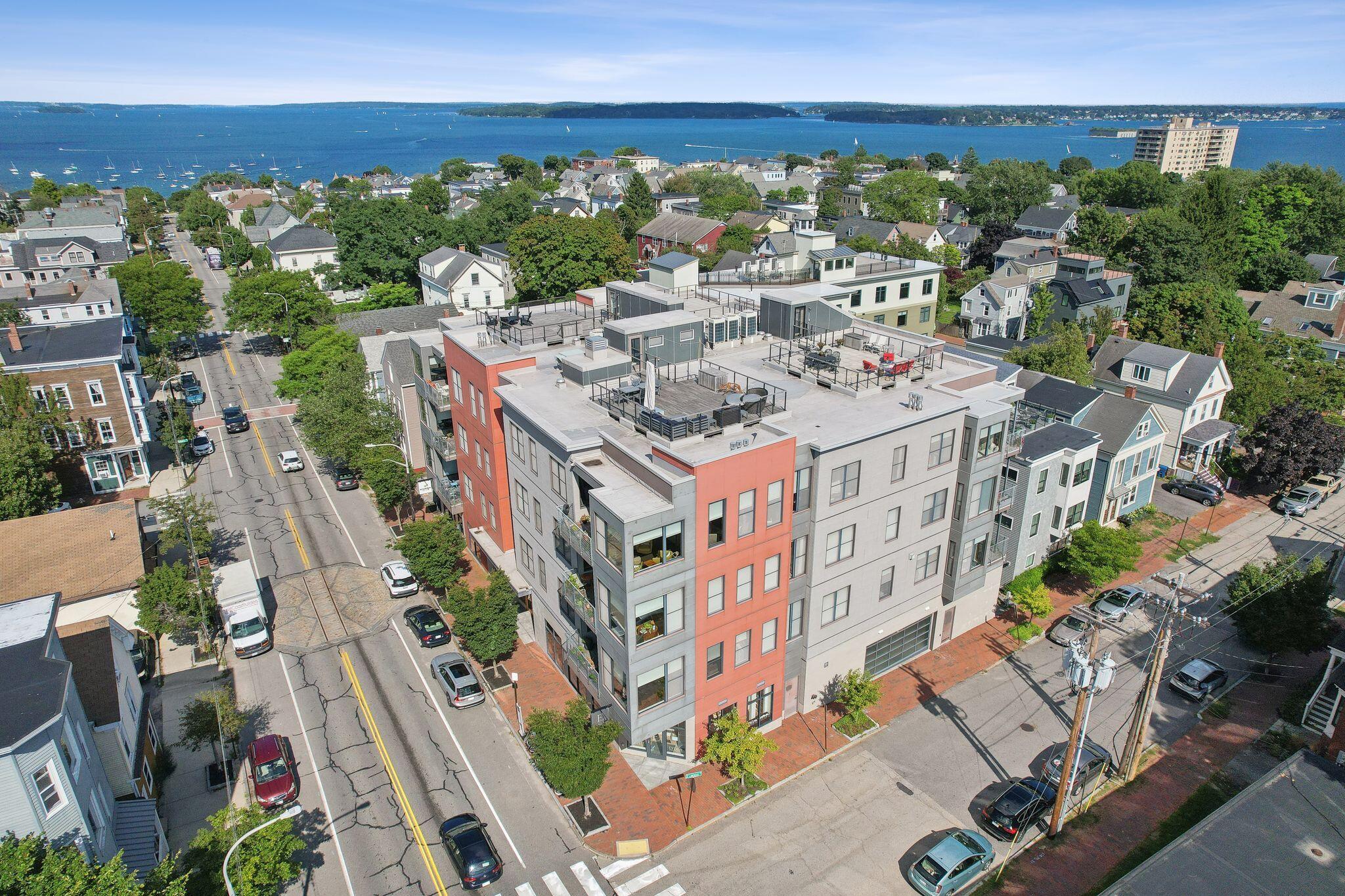 118 Congress Street, 203