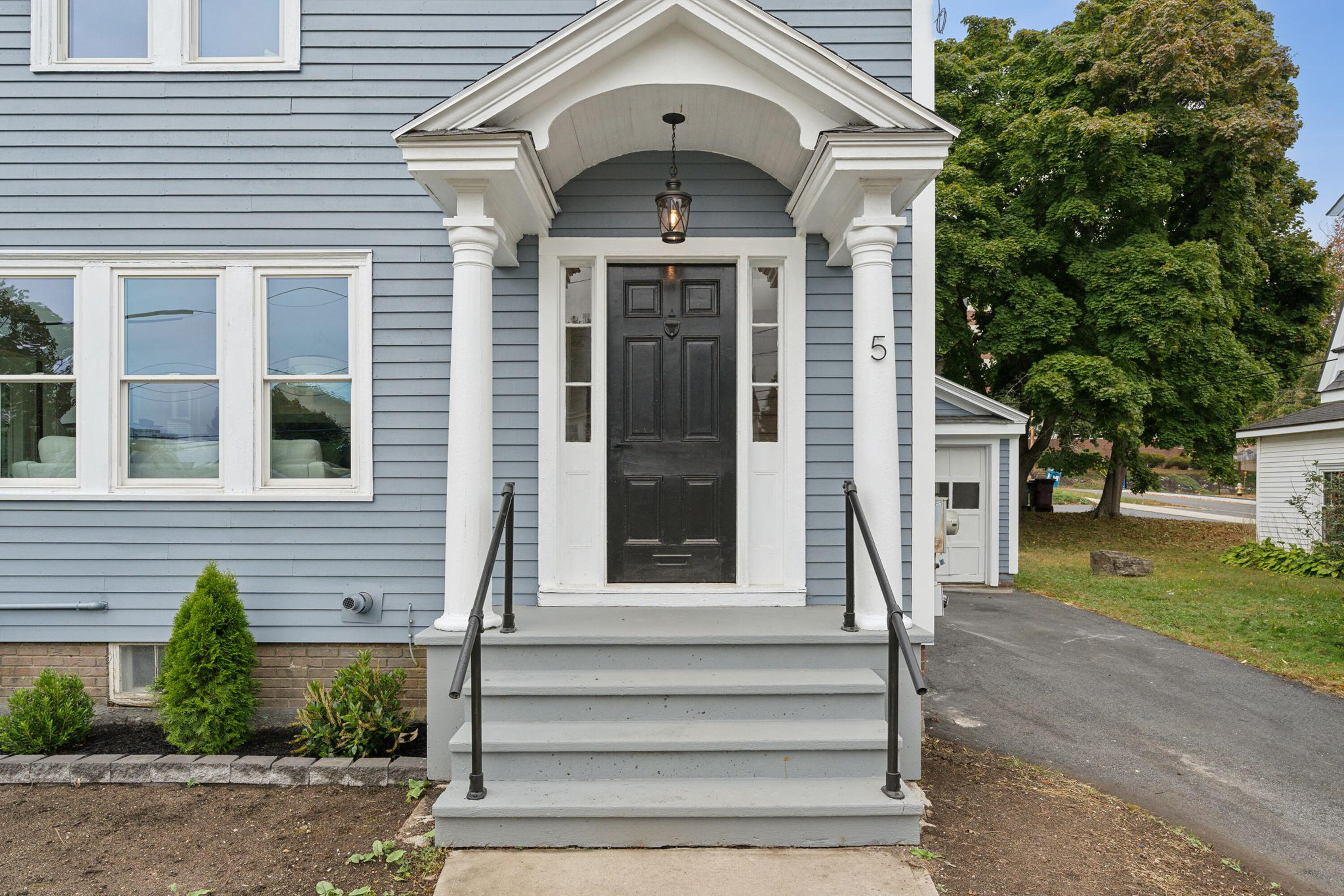 5 Chamberlain Avenue