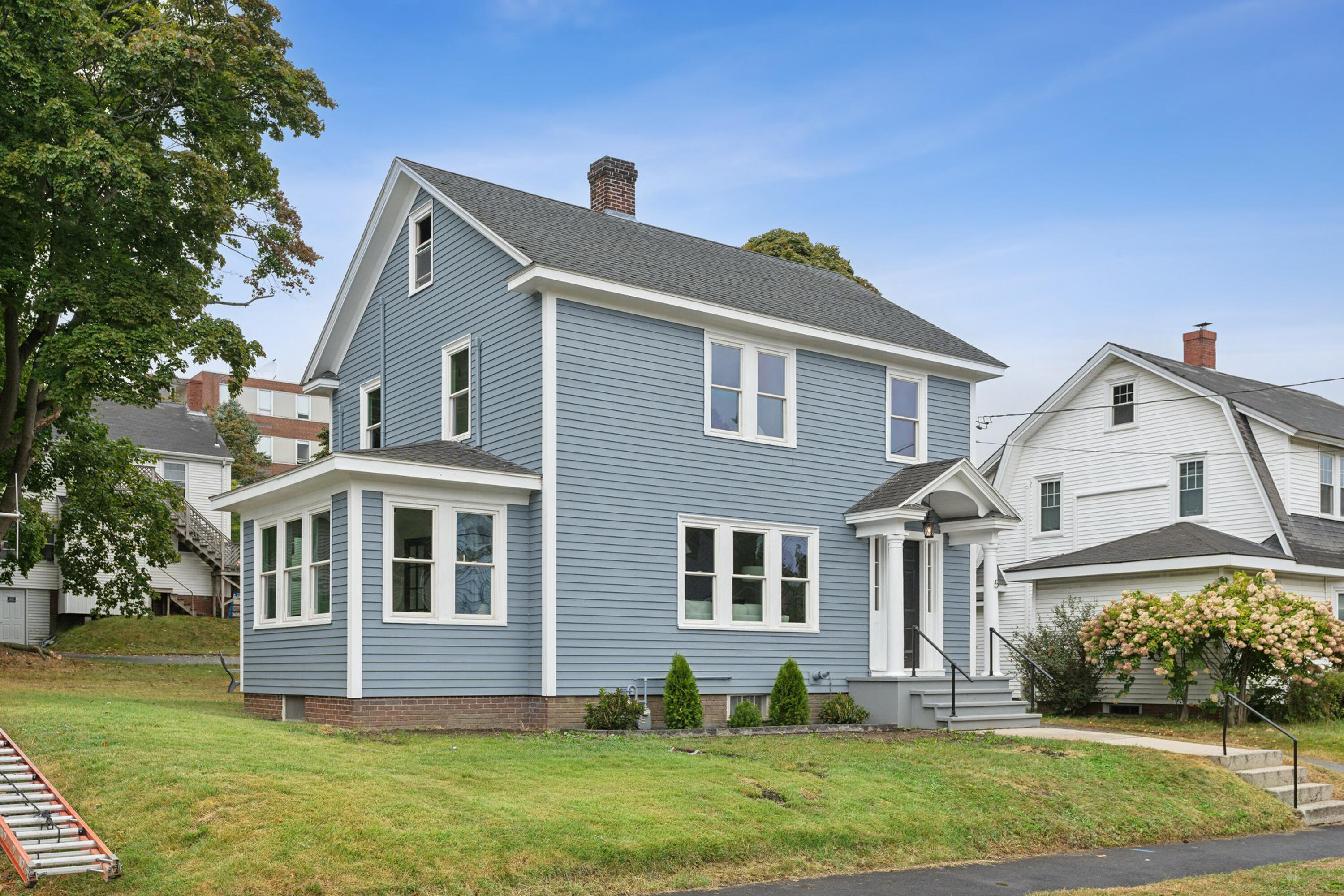 5 Chamberlain Avenue