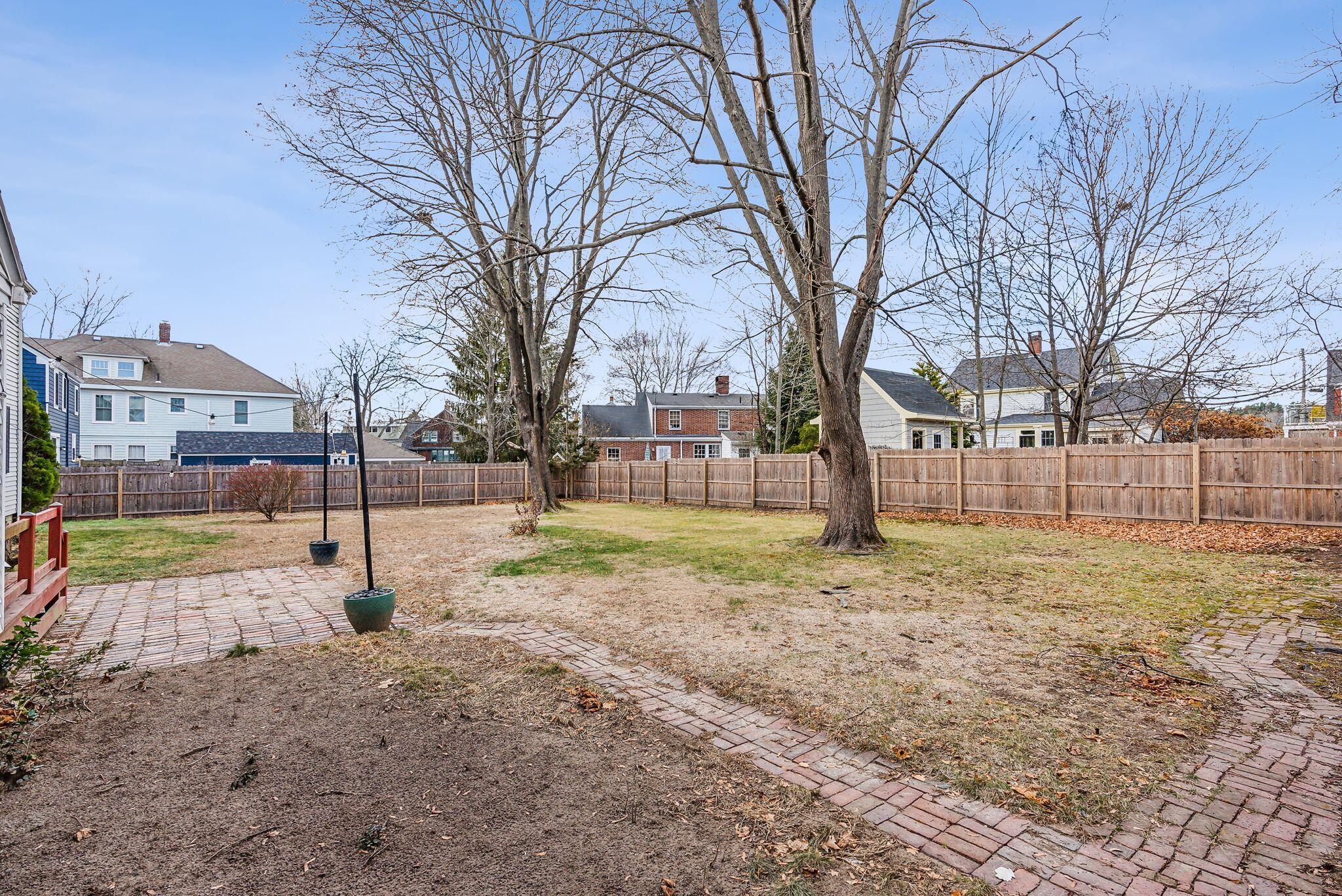411 Woodford Street
