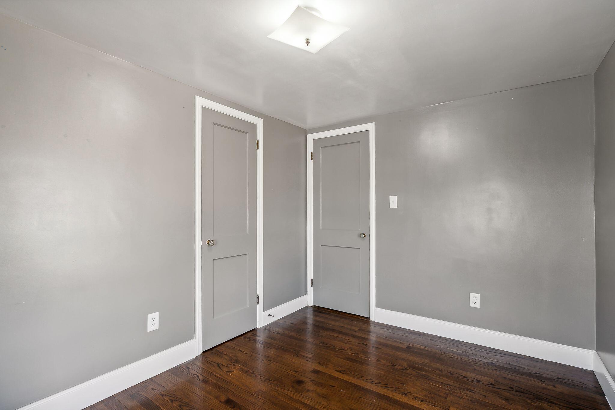 411 Woodford Street