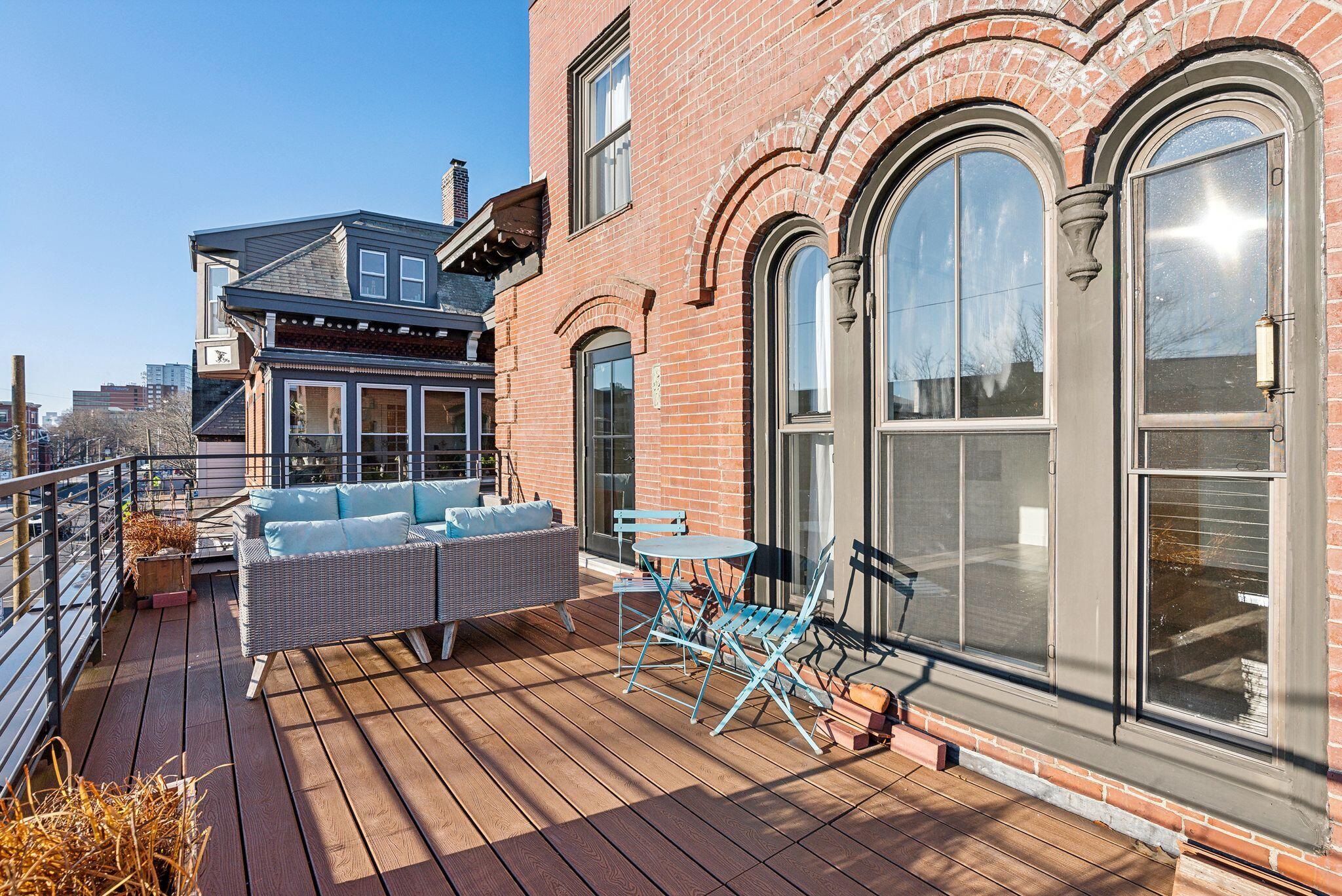 273 Congress Street, 9
