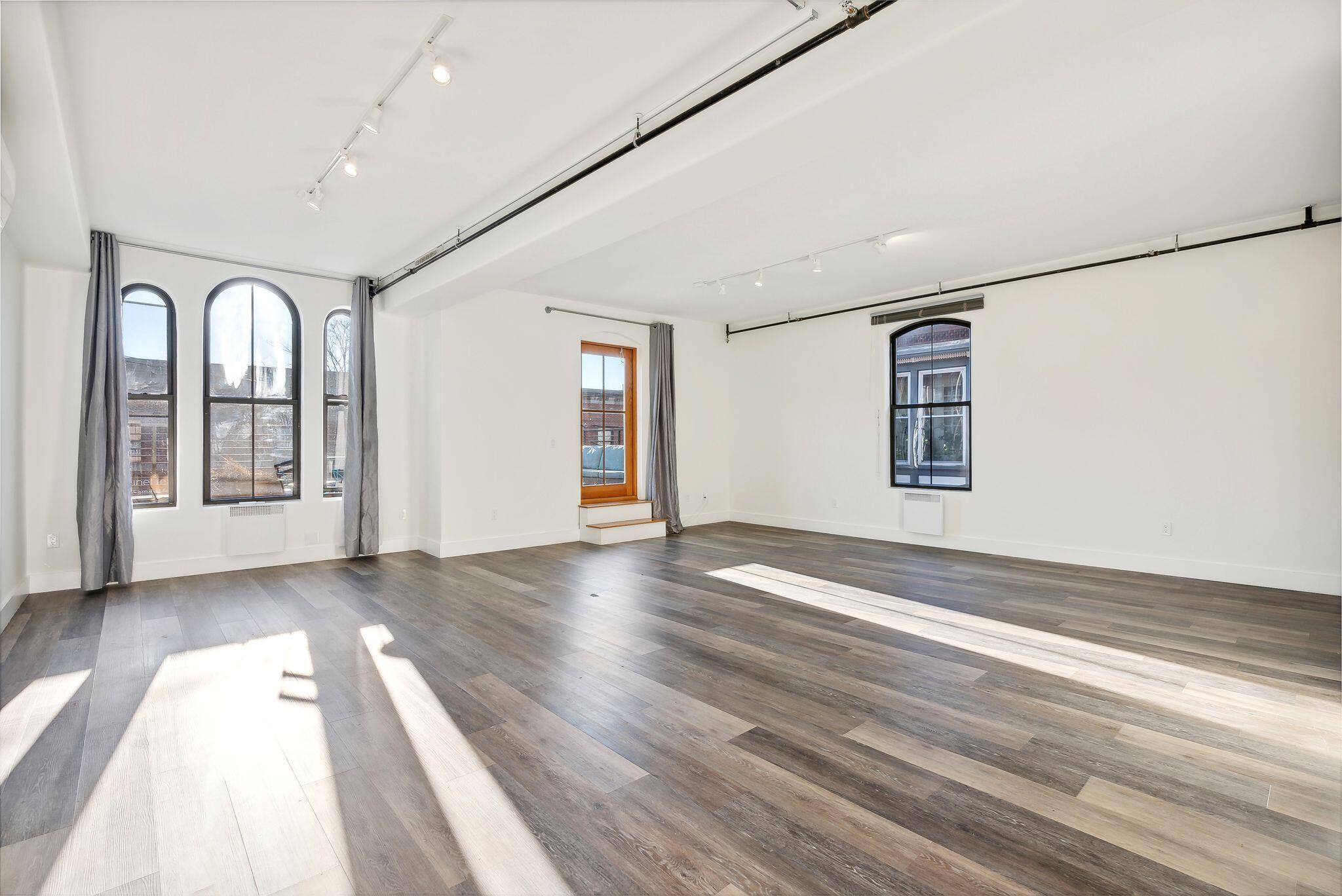 273 Congress Street, 9