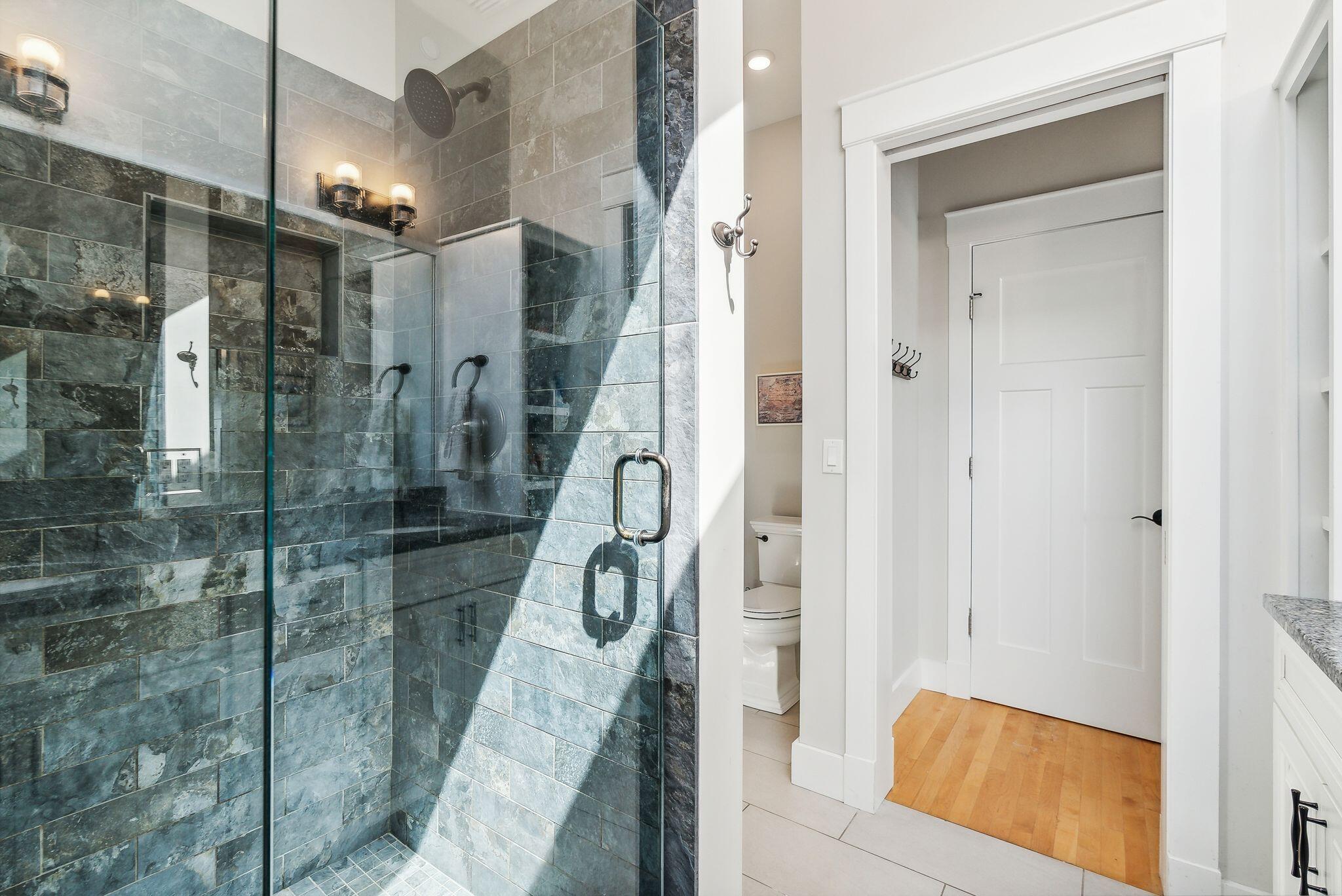 22 Eastern Promenade, 3