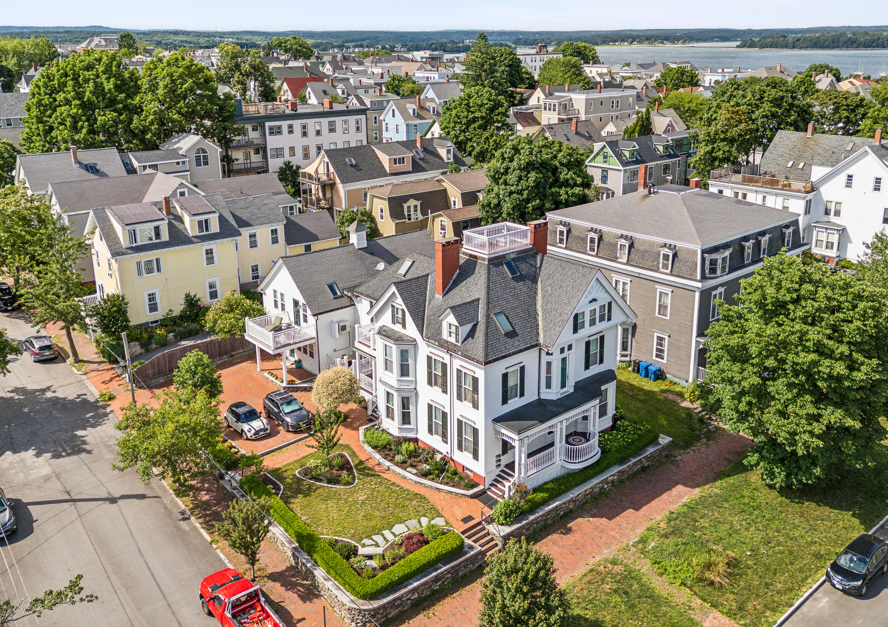 22 Eastern Promenade, 3