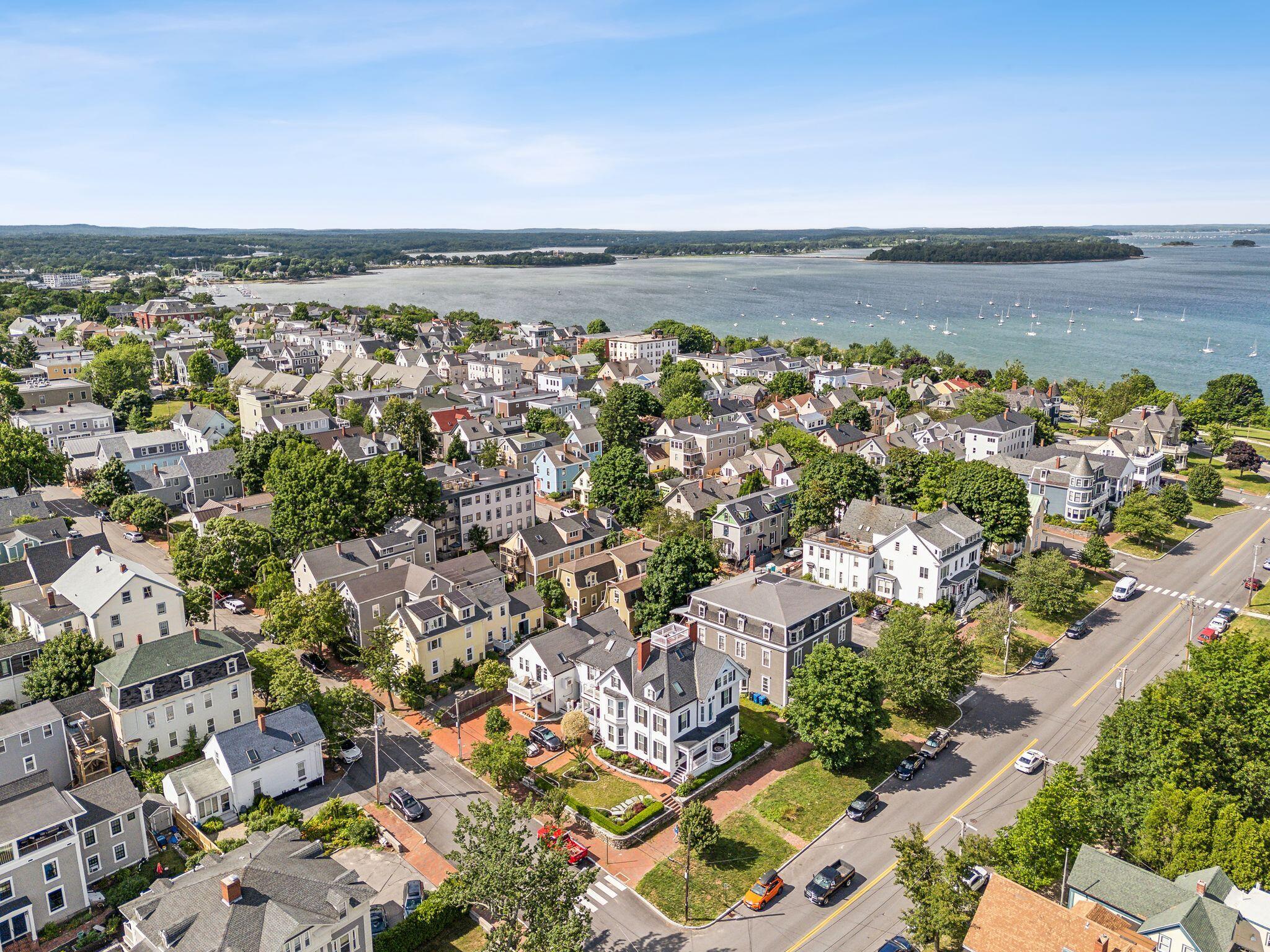 22 Eastern Promenade, 3