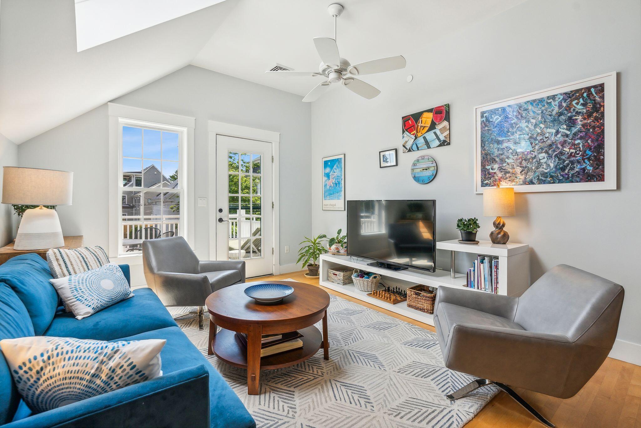 22 Eastern Promenade, 3