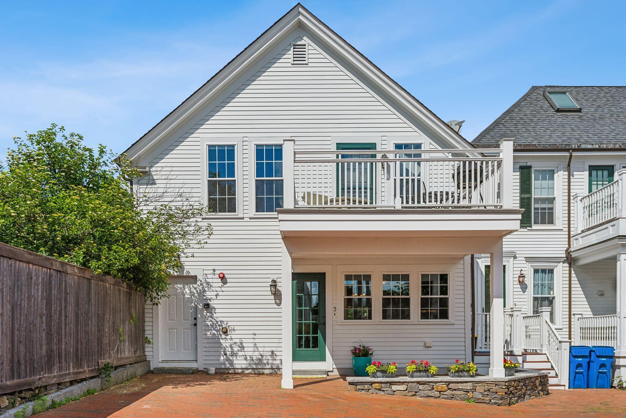22 Eastern Promenade, 3