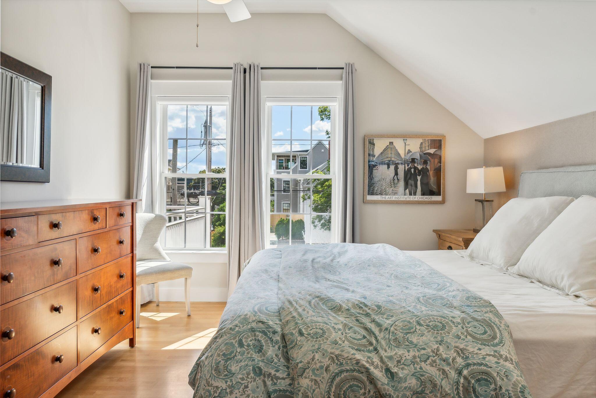 22 Eastern Promenade, 3