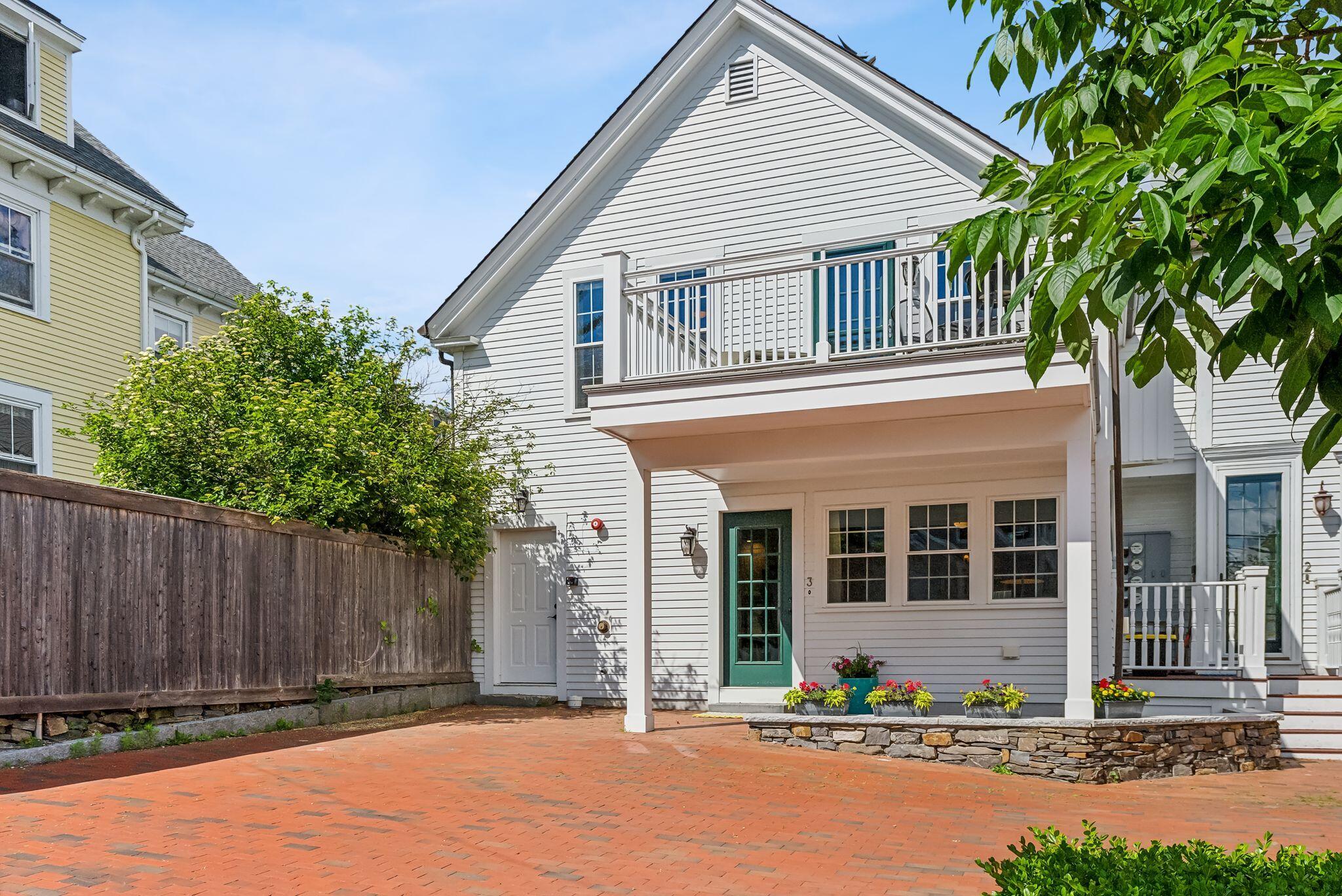 22 Eastern Promenade, 3