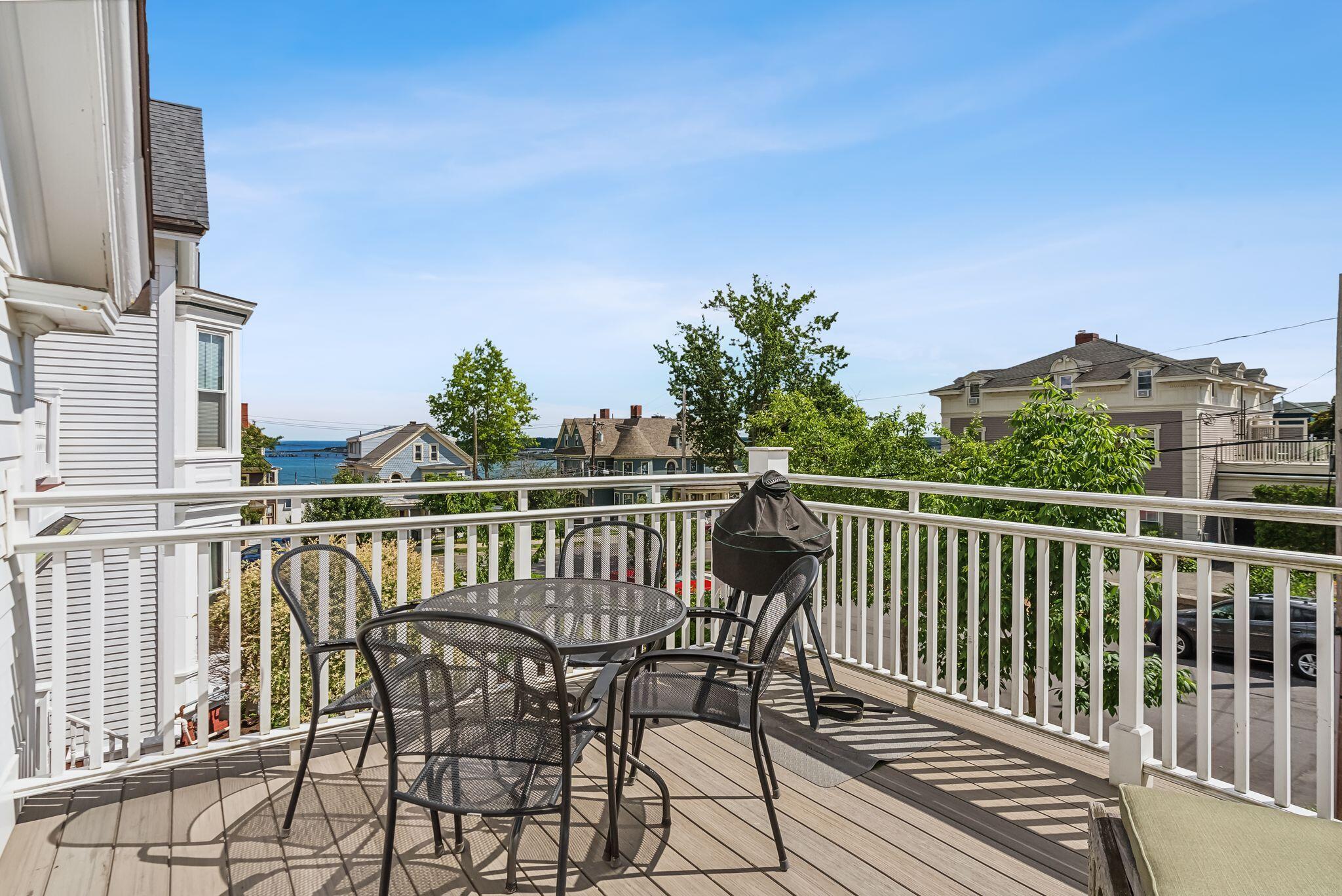22 Eastern Promenade, 3