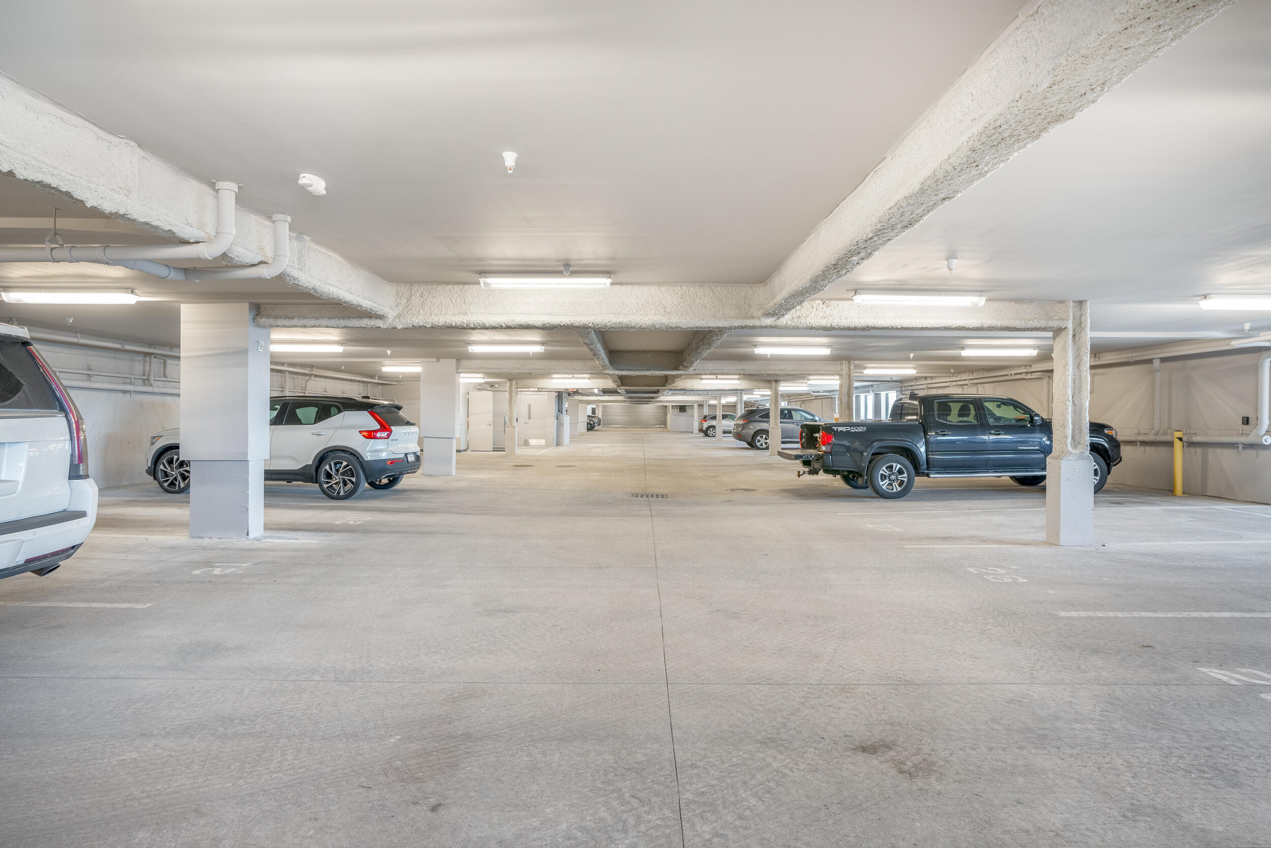 218 Washington Avenue, PH402