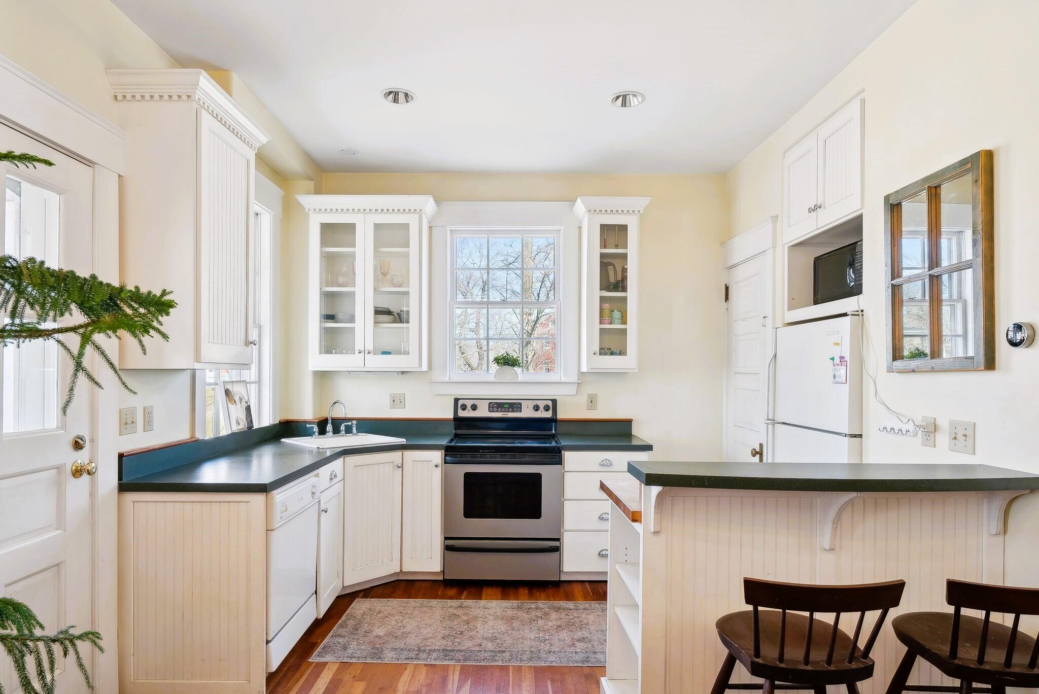 170 Diamond Avenue, 47B
