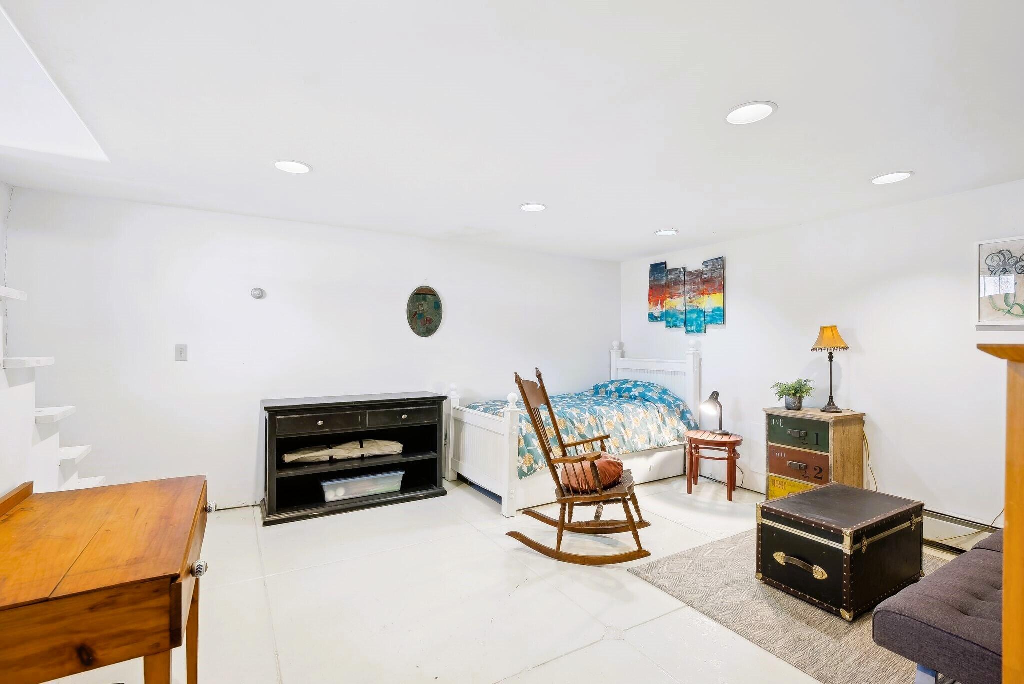 170 Diamond Avenue, 47B