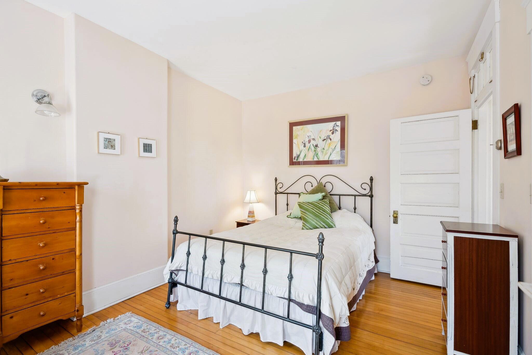 170 Diamond Avenue, 47B
