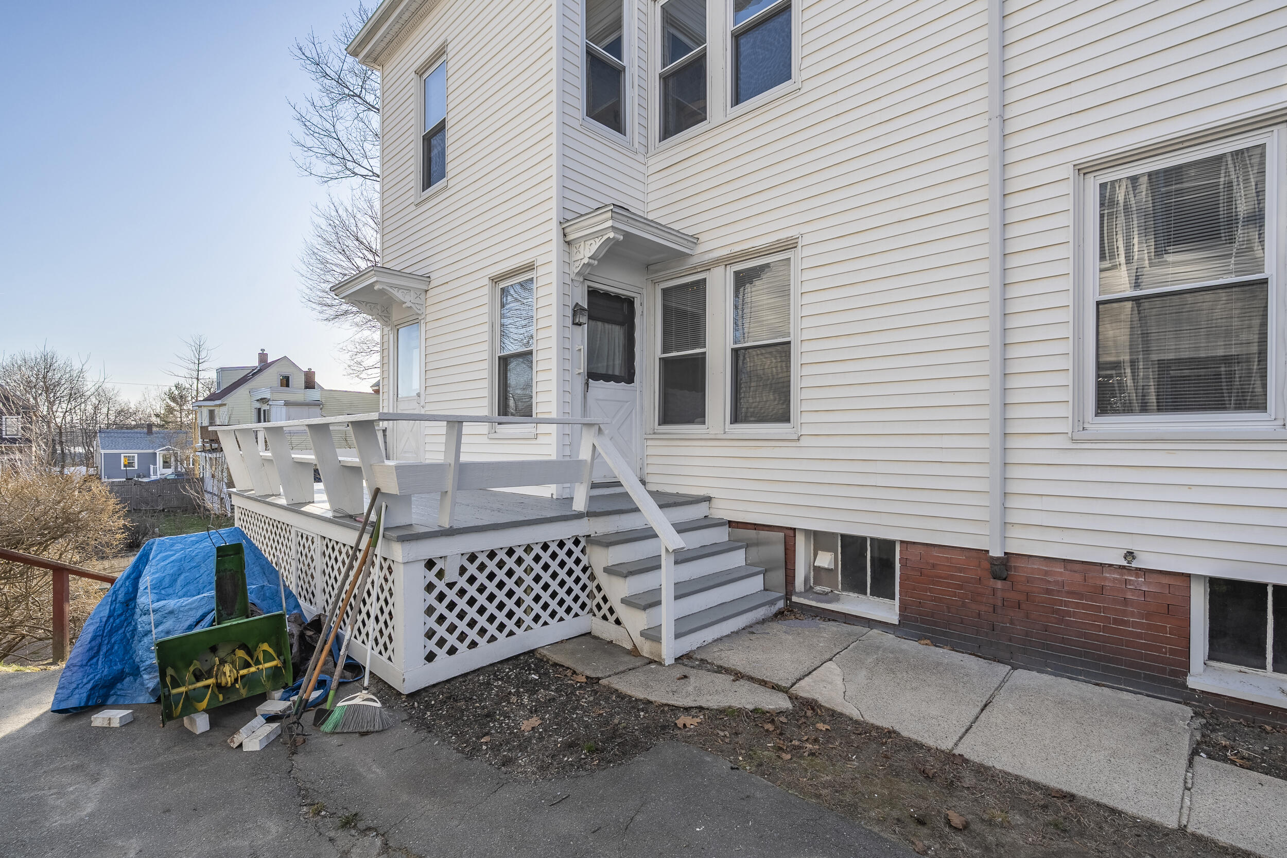 62 Roberts Street