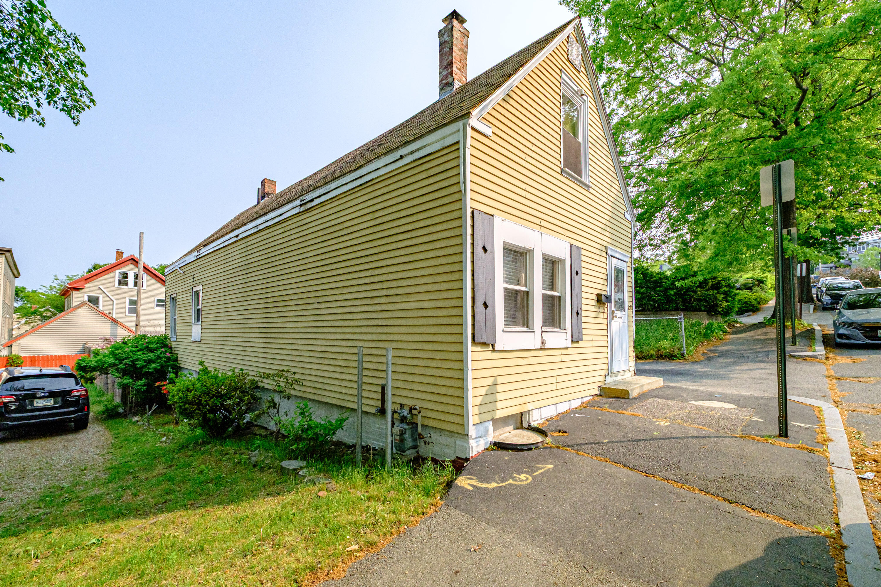13 Monroe Street