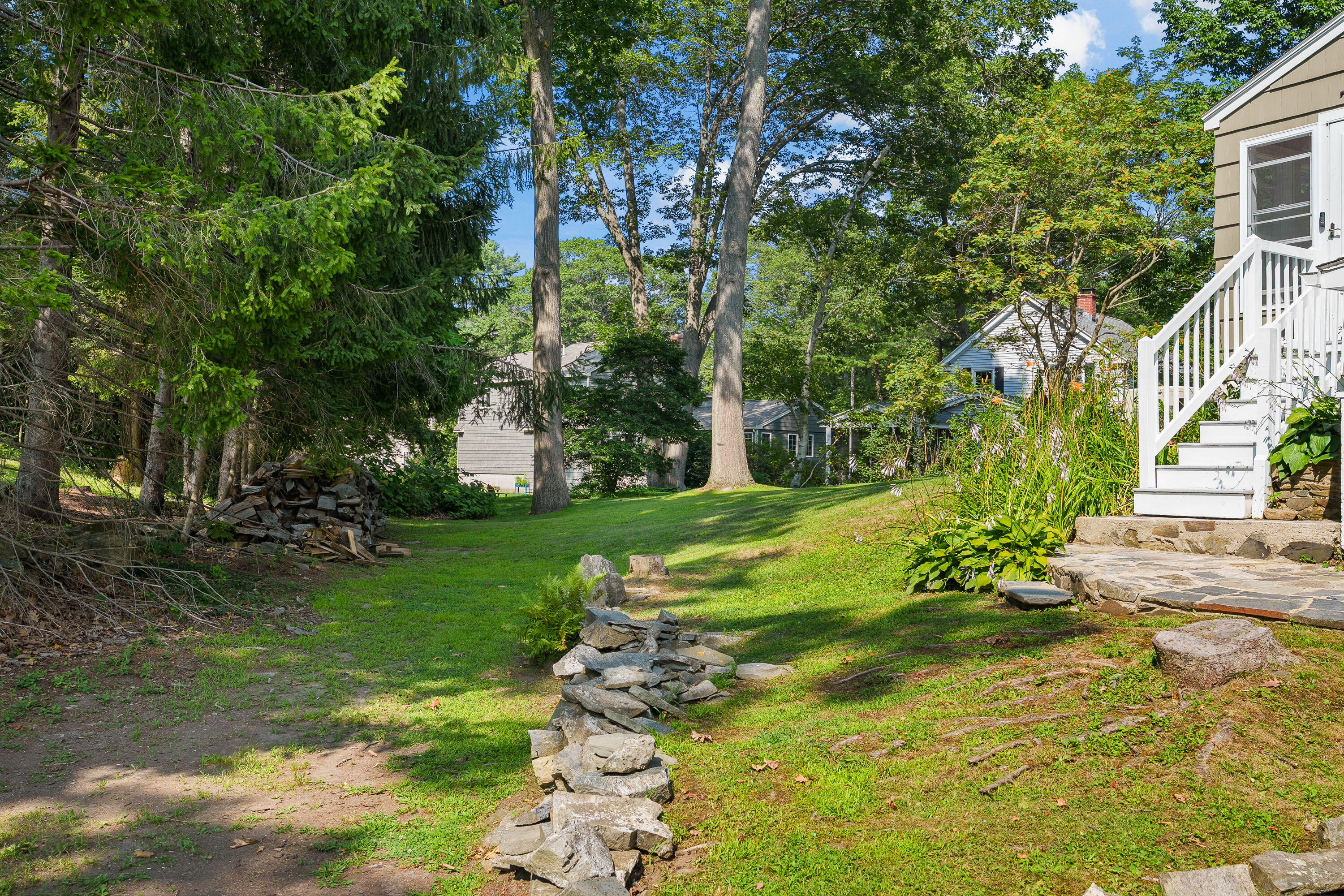 7 Rocky Knoll Road