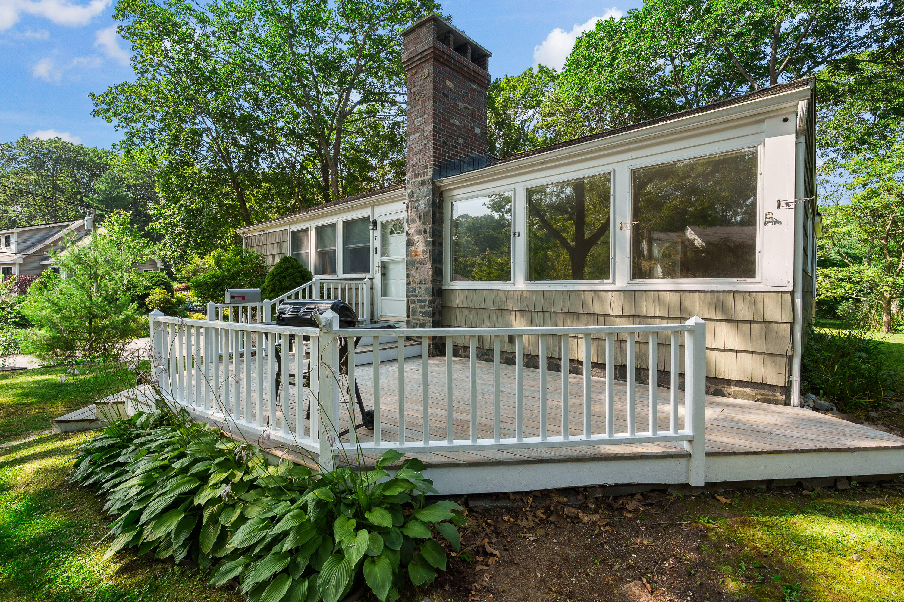 7 Rocky Knoll Road
