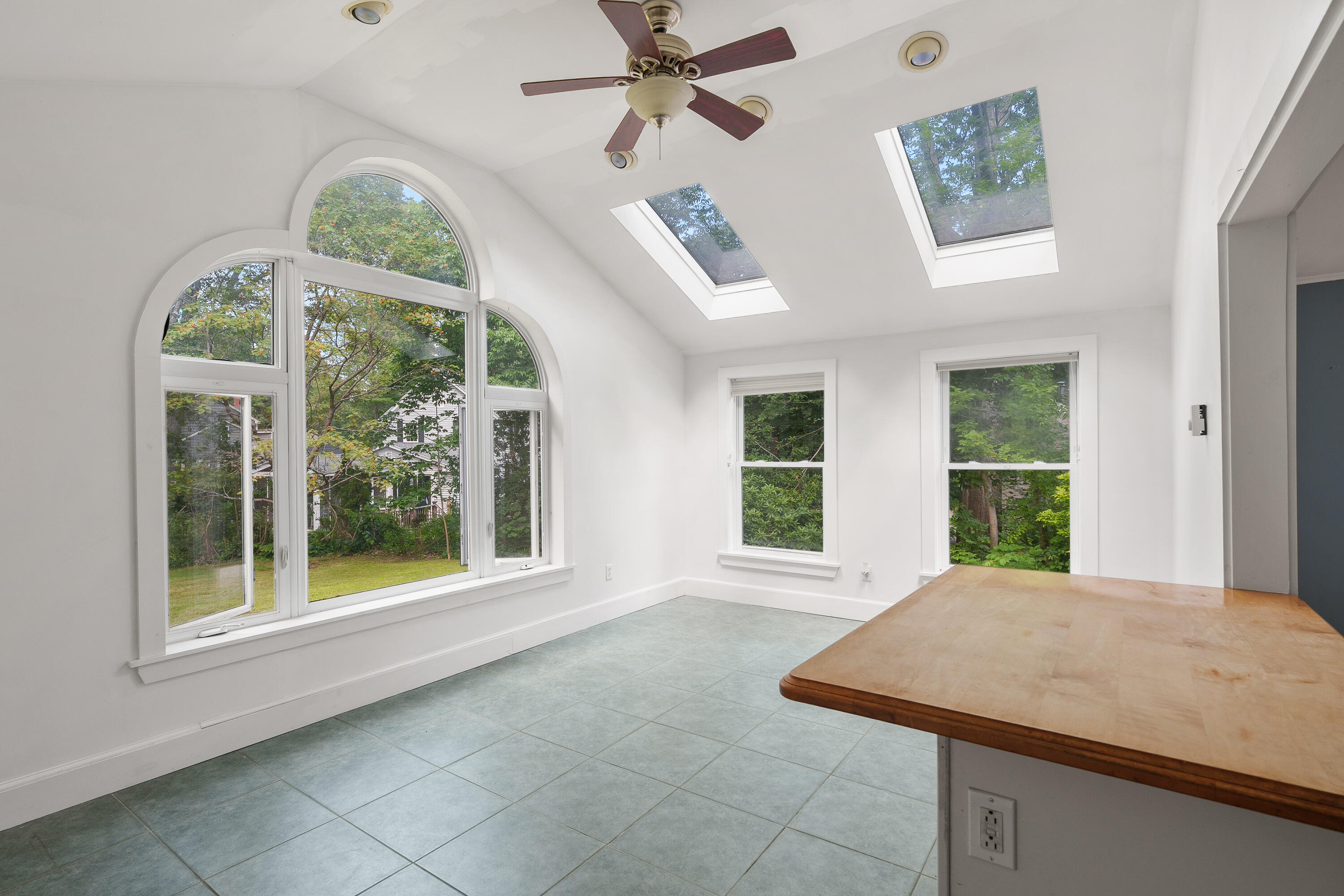 7 Rocky Knoll Road