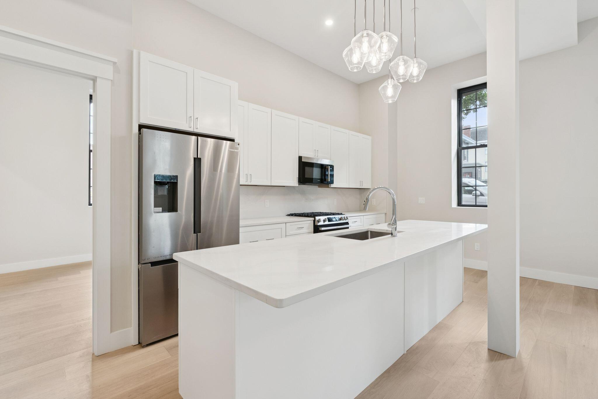 26 Thomas Street, 1