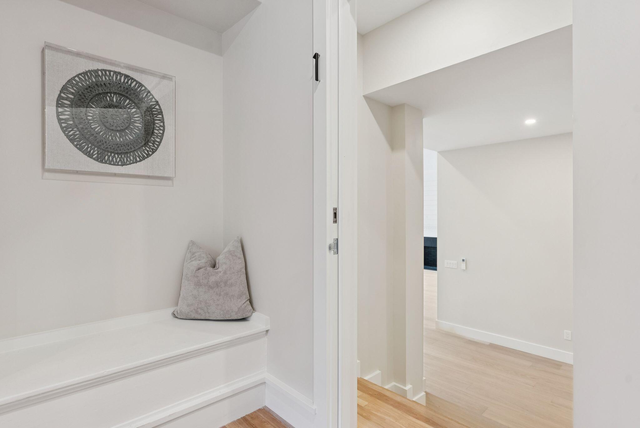 26 Thomas Street, 1