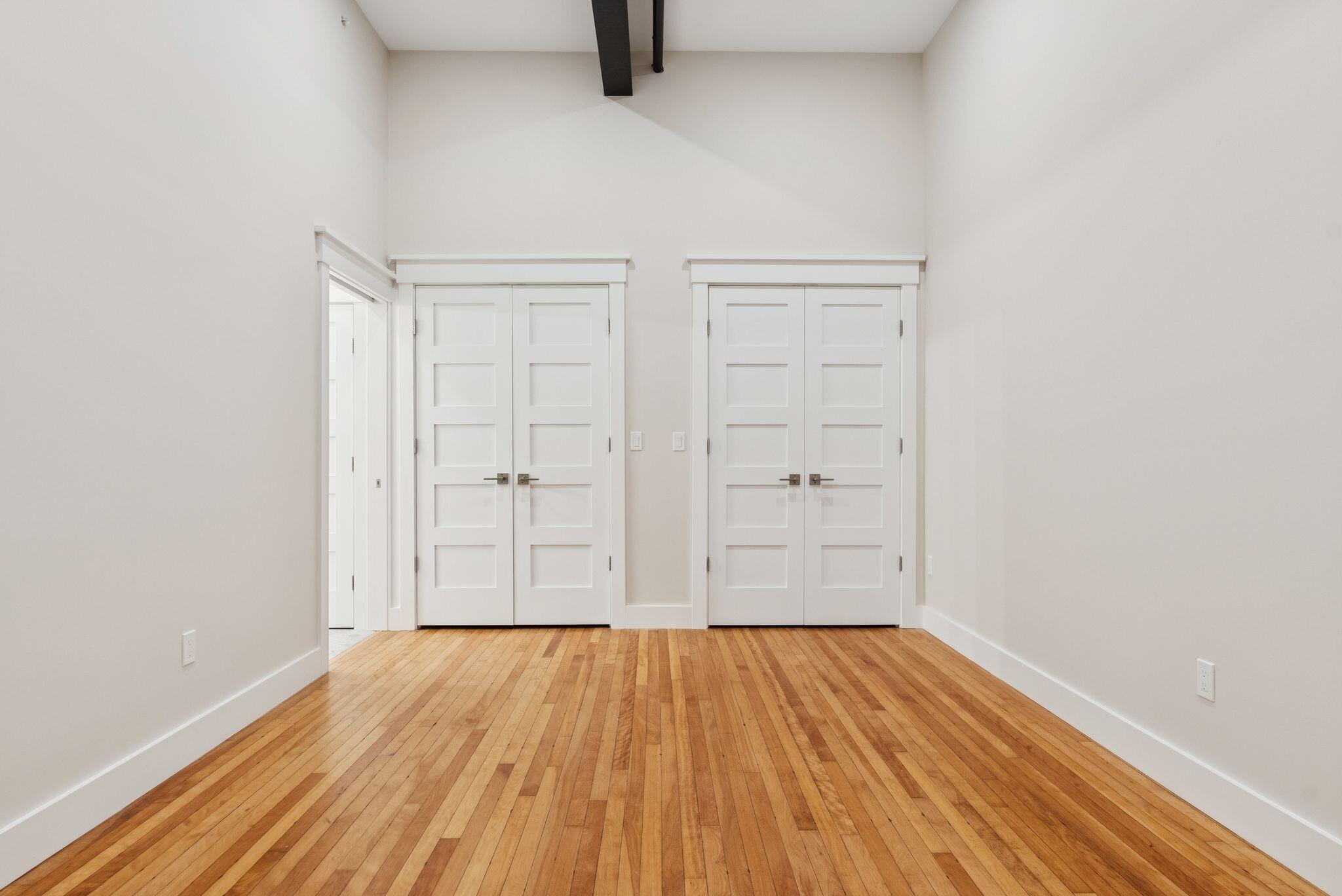 26 Thomas Street, 2