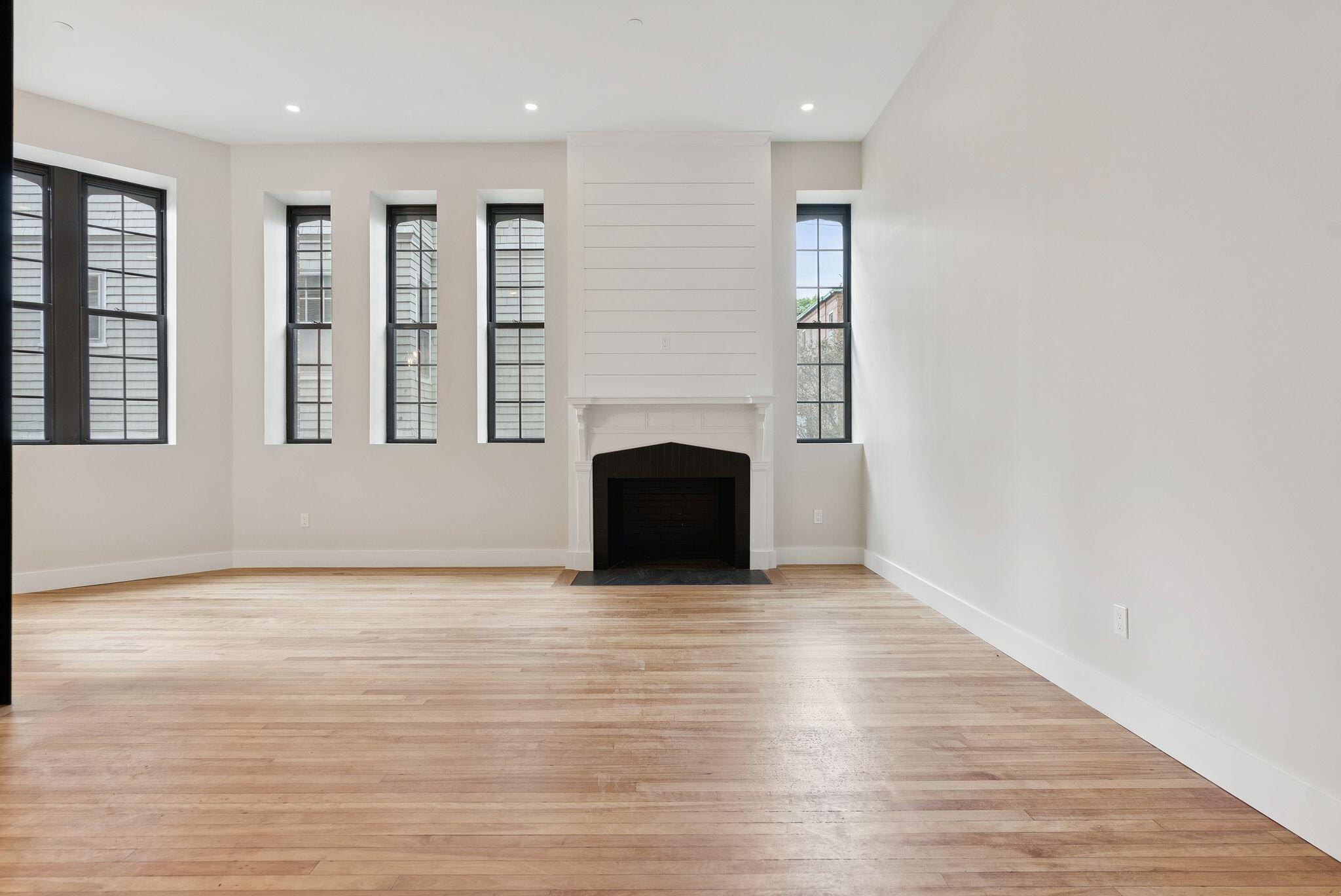 26 Thomas Street, 2