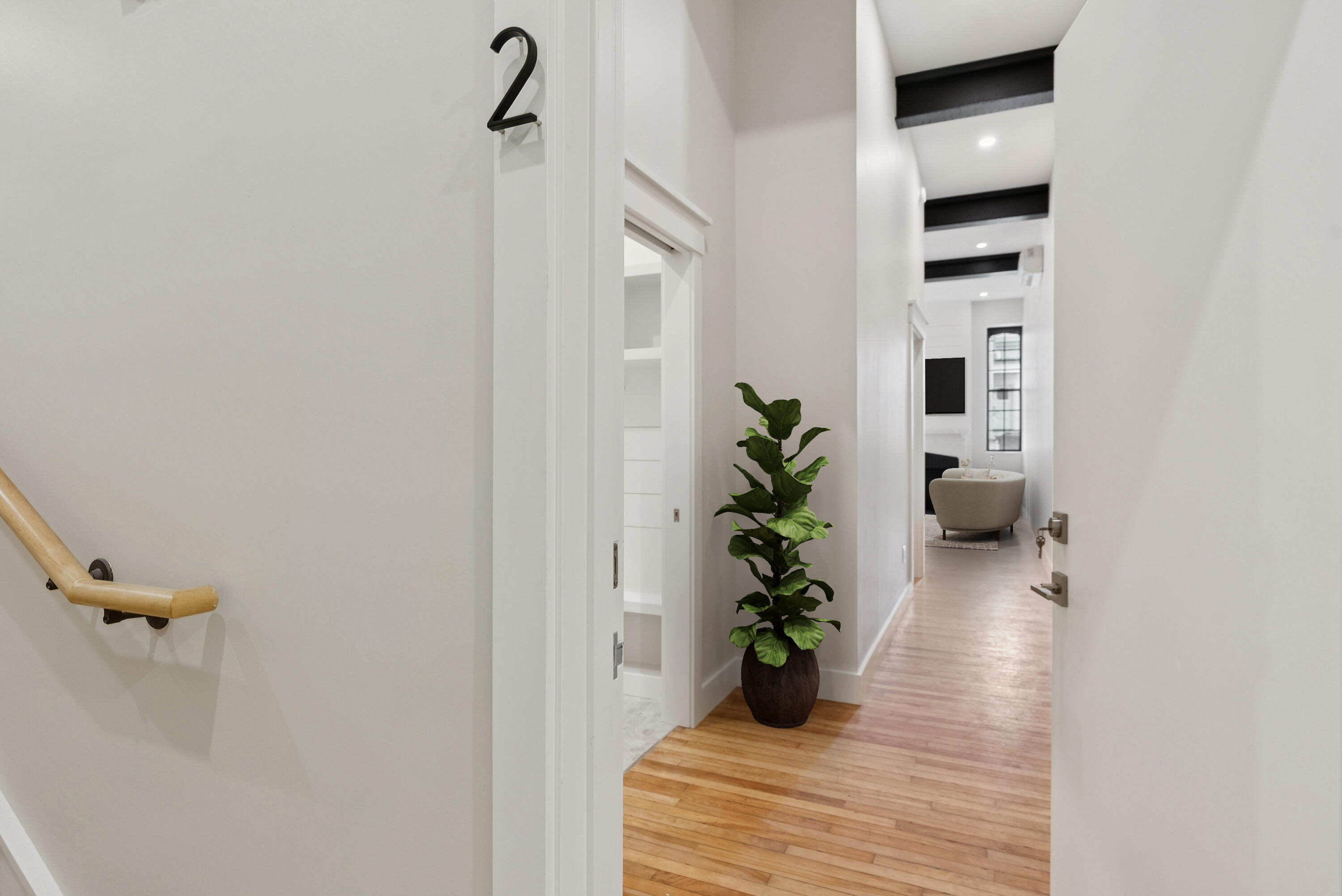 26 Thomas Street, 2