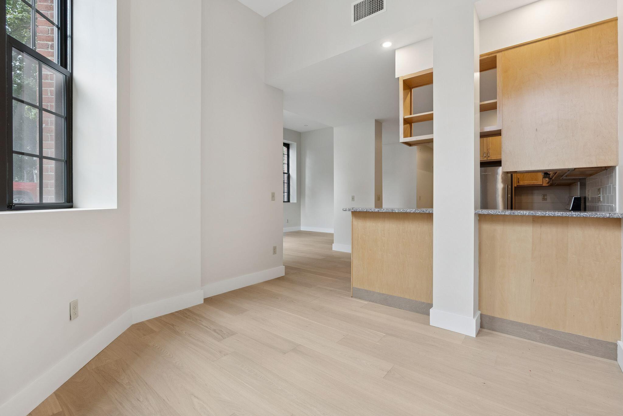26 Thomas Street, 3