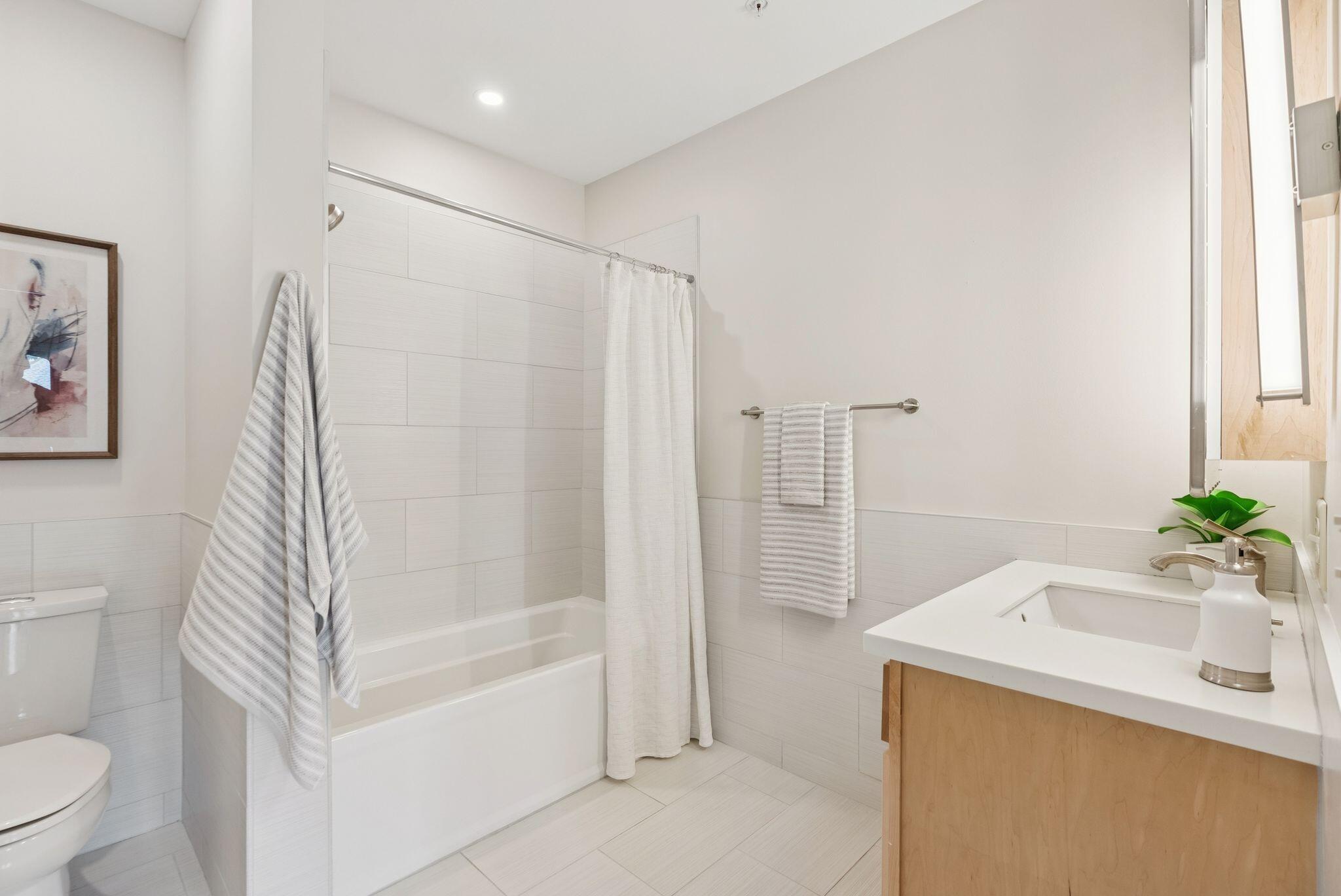 26 Thomas Street, 6