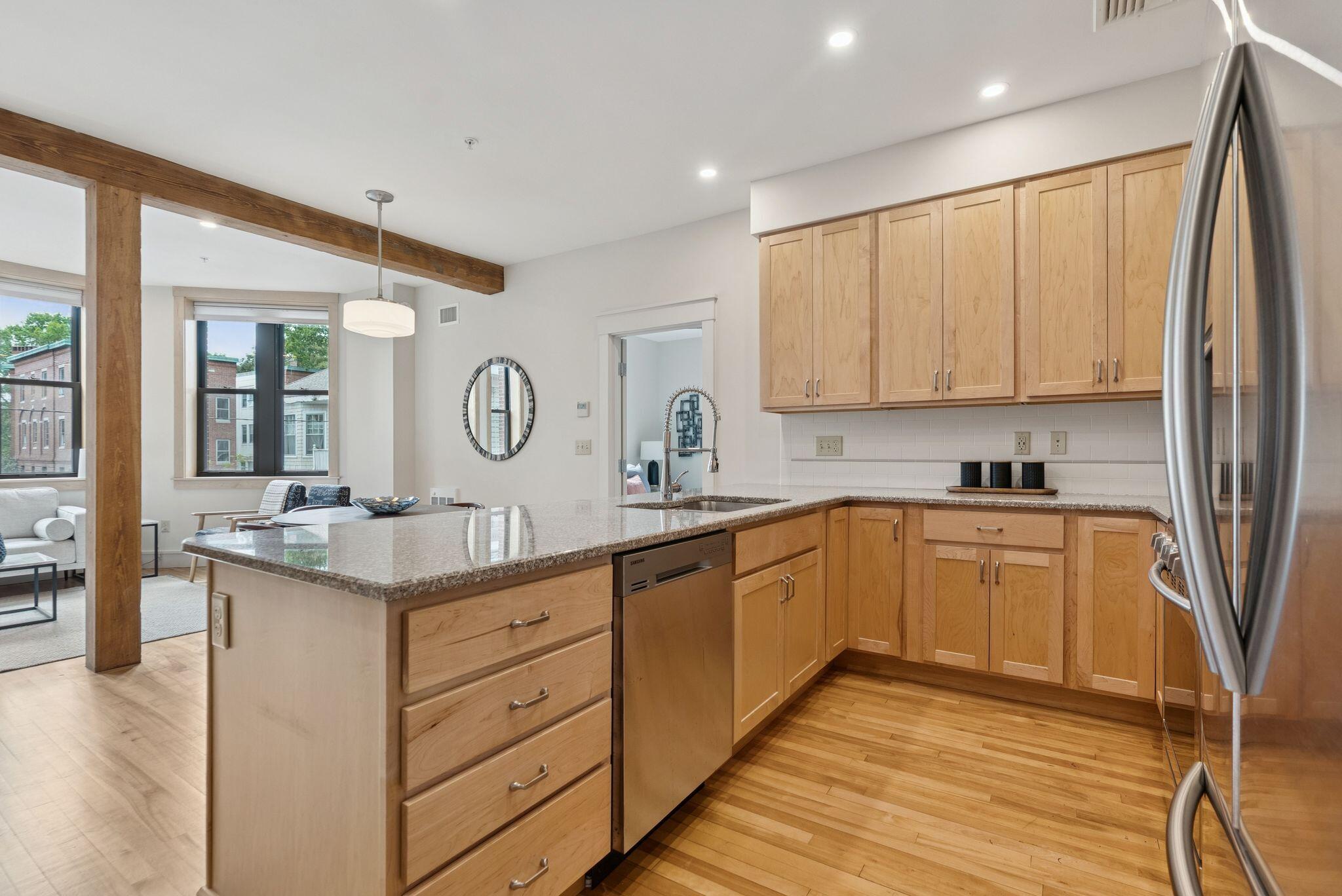 26 Thomas Street, 6