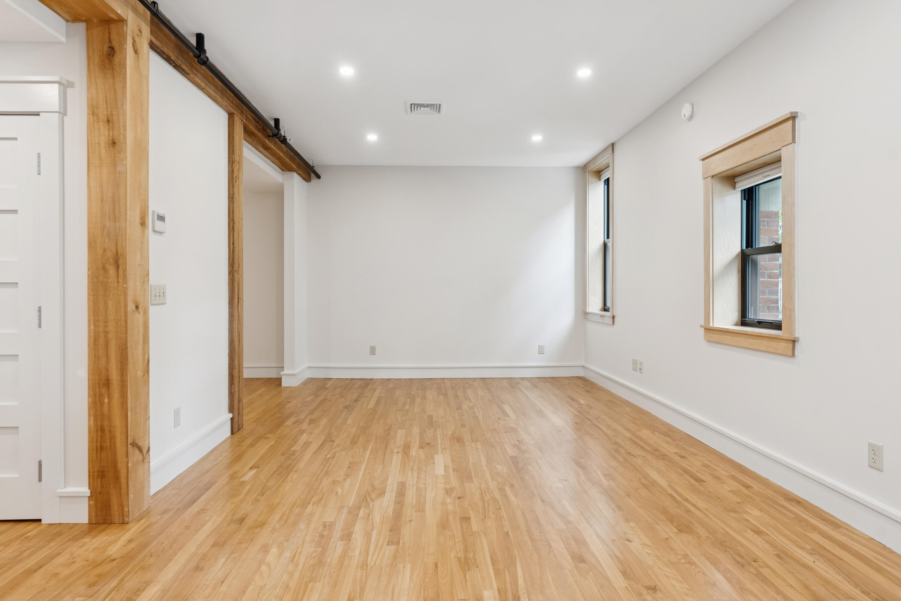 26 Thomas Street, 7