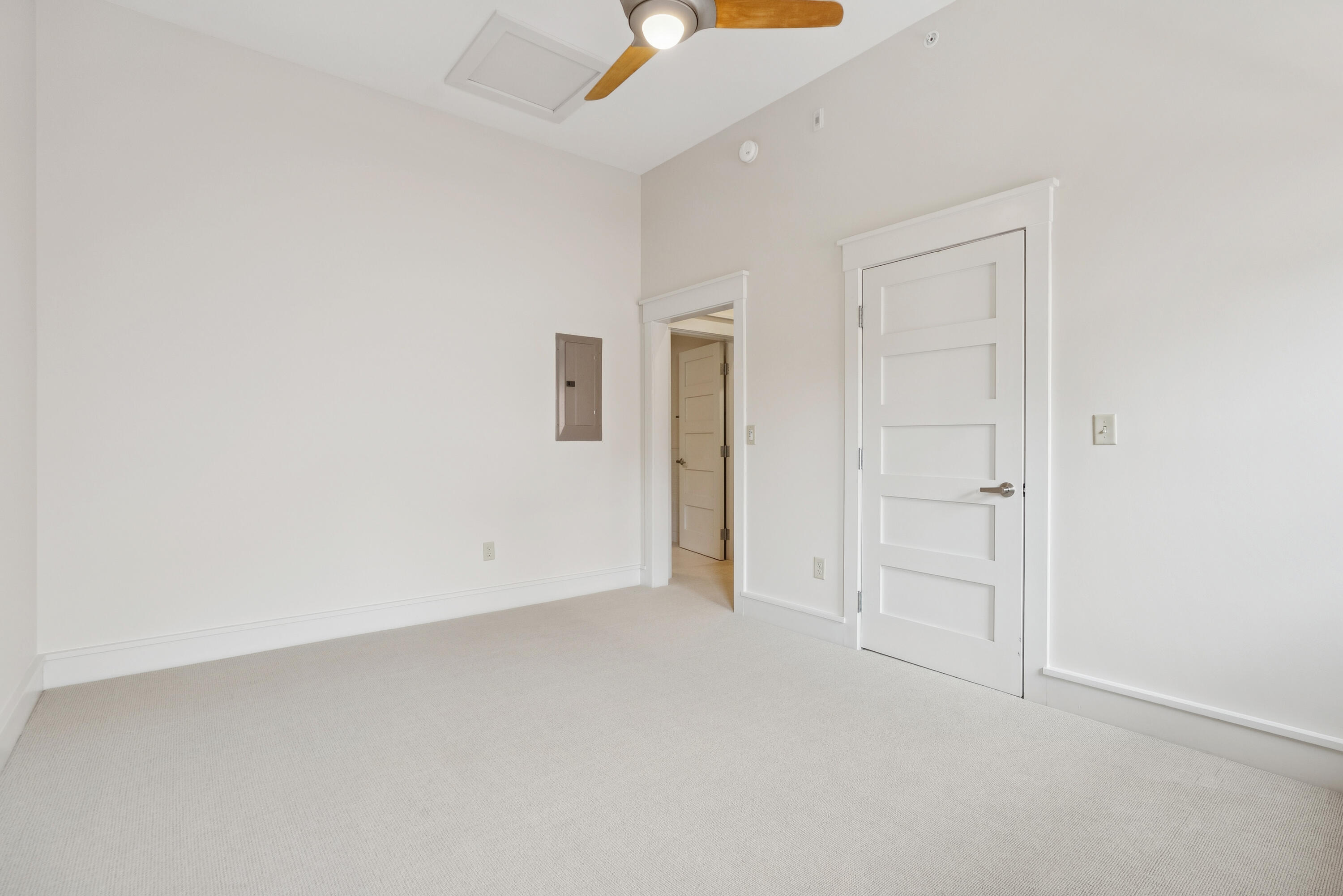 26 Thomas Street, 7