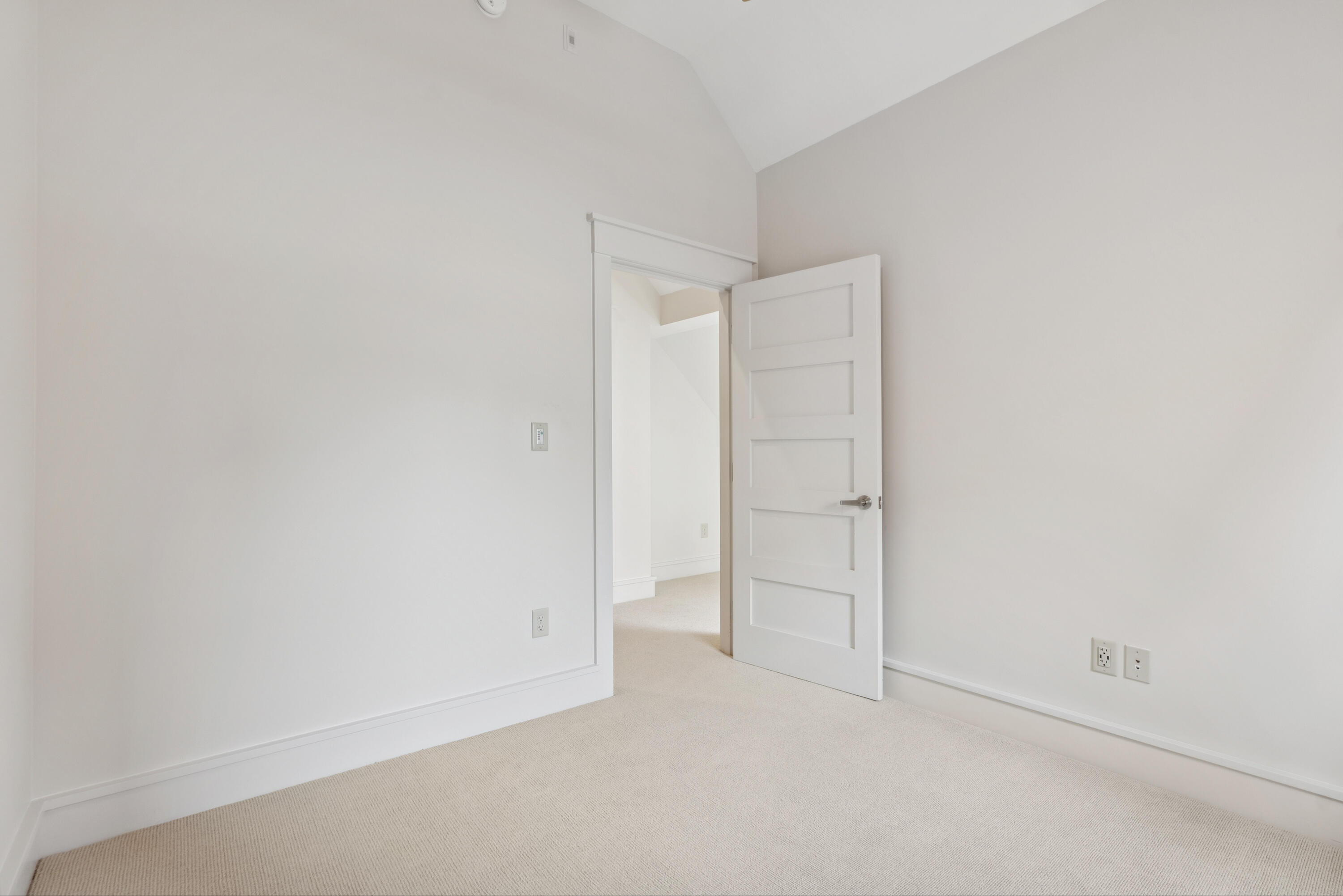 26 Thomas Street, 7